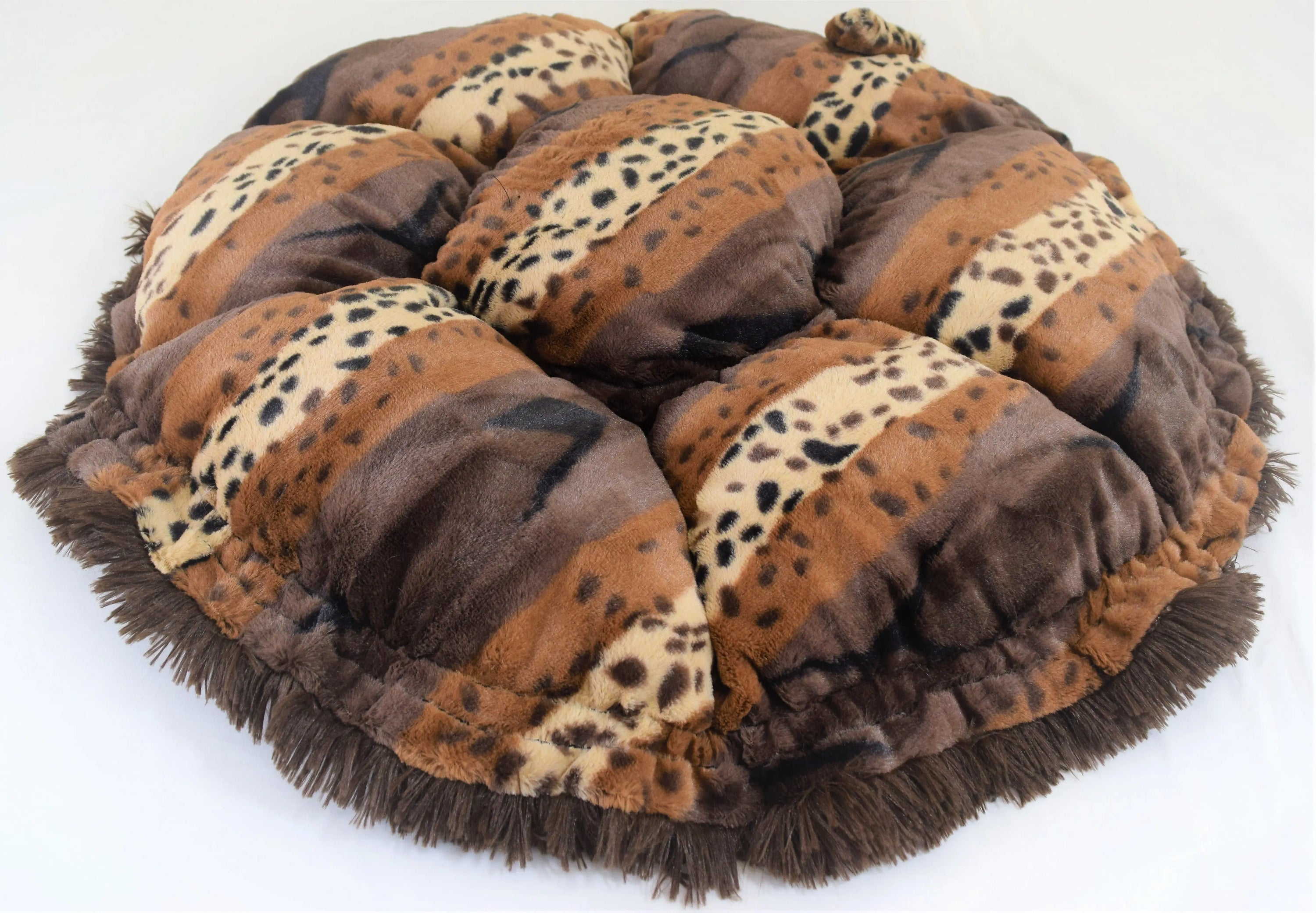 Baylee Nasco pet beds and accessories collection featuring comfortable dog and cat beds and premium pet essentials