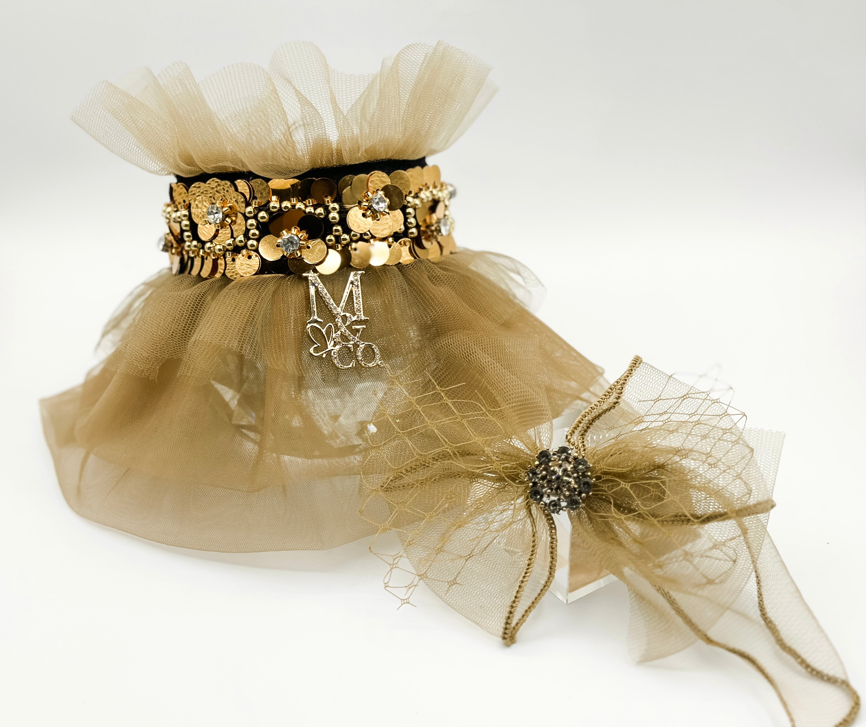 Signature: Amber Gold