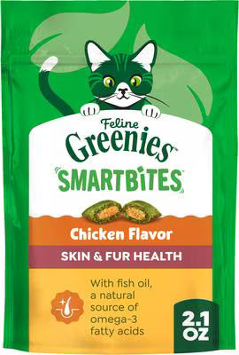 Greenies Greenies Feline Smartbites Skin & Fur Crunchy and Soft Natural Cat Treats, Chicken Flavor | HT Animal Supply