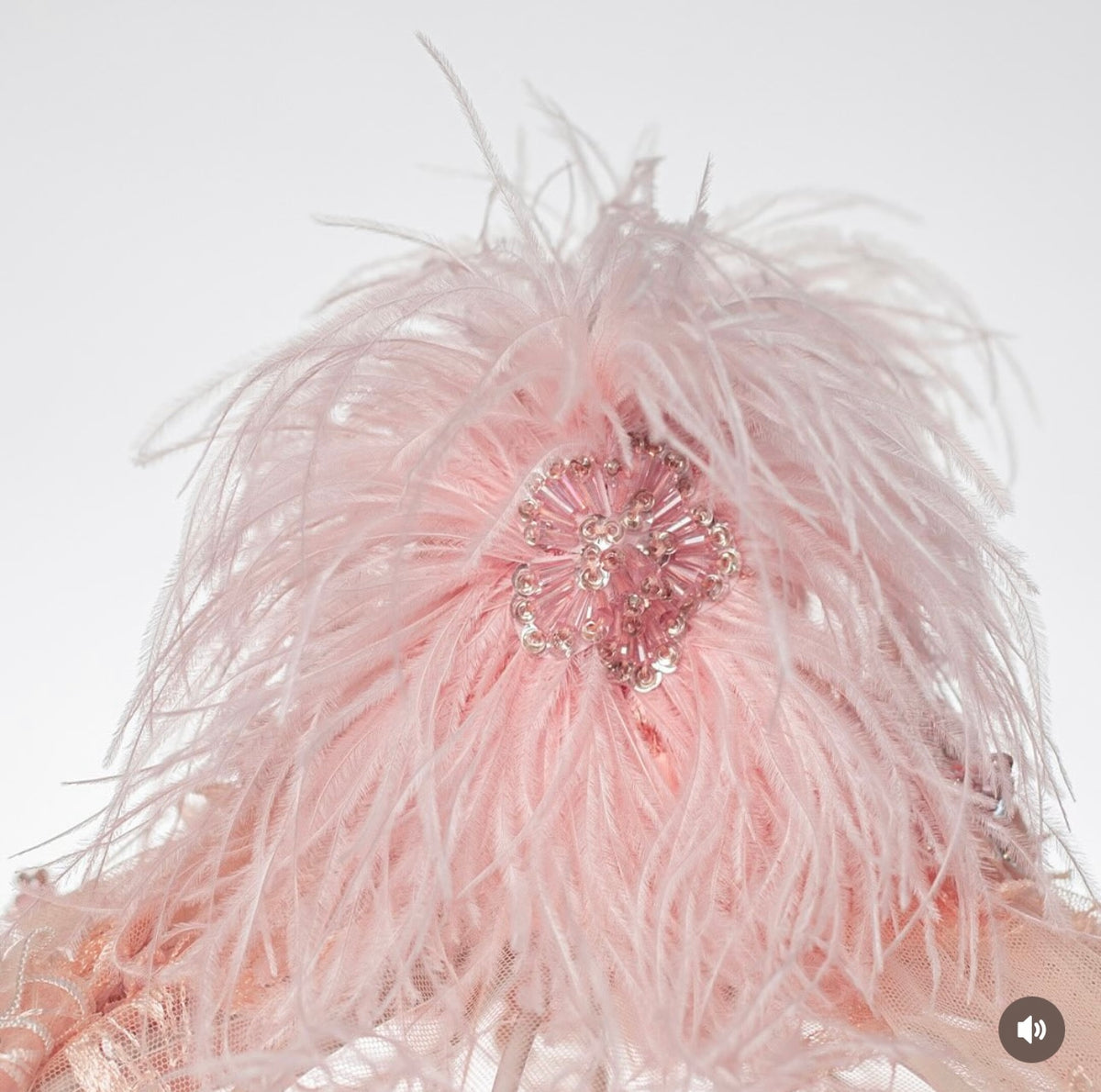 Hello Doggie Moulin Rouge Faux Fur Peach Dog Carriage Bed