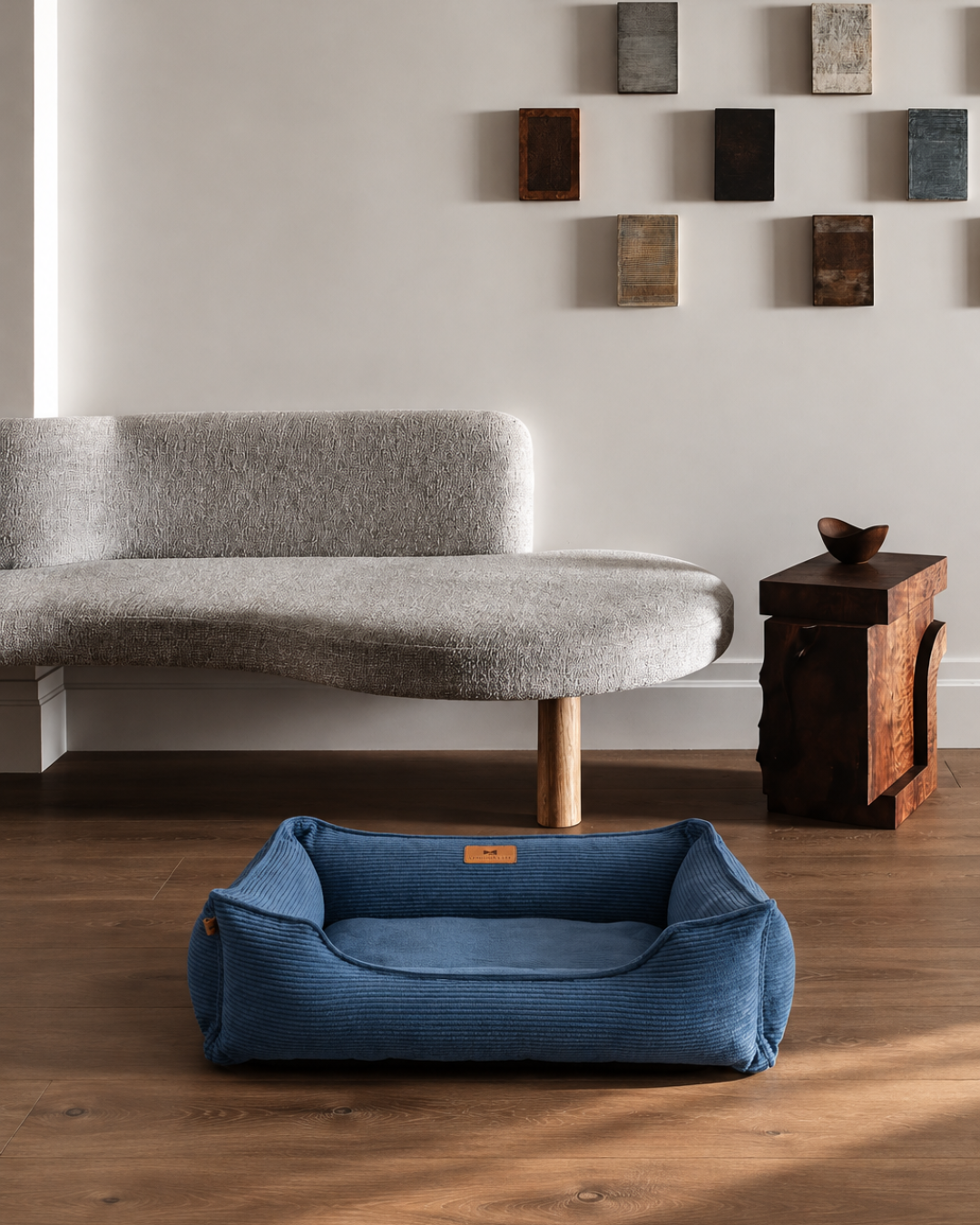 Chester & Lee | Fancy Corduroy Sleeper Dog Bed