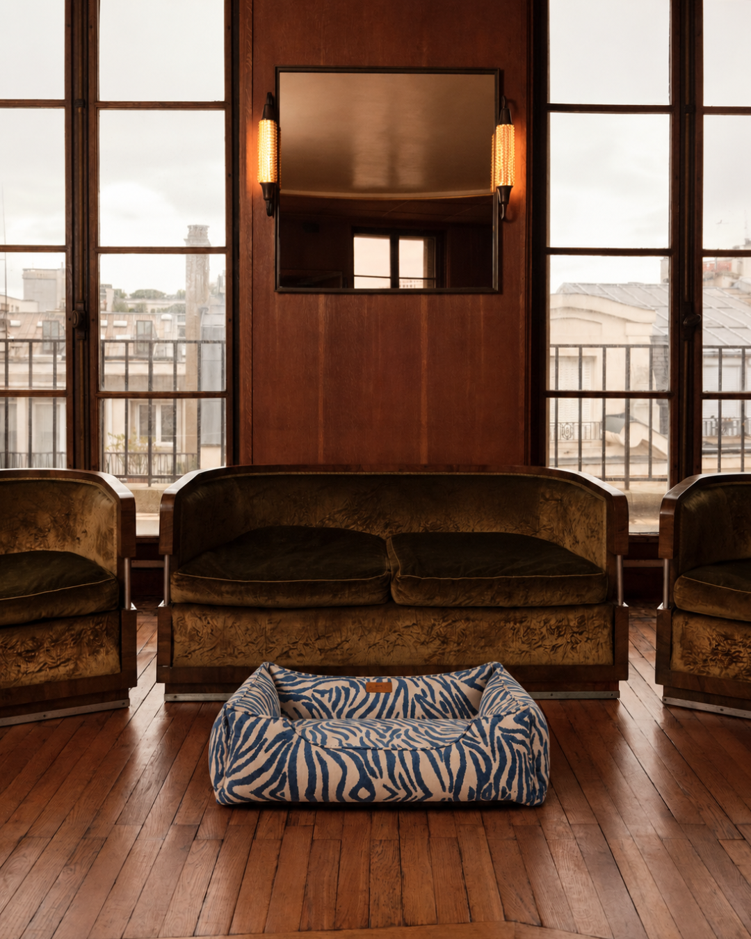 Chester & Lee Velvet Sleeper Dog Bed Blue & White Animal Print