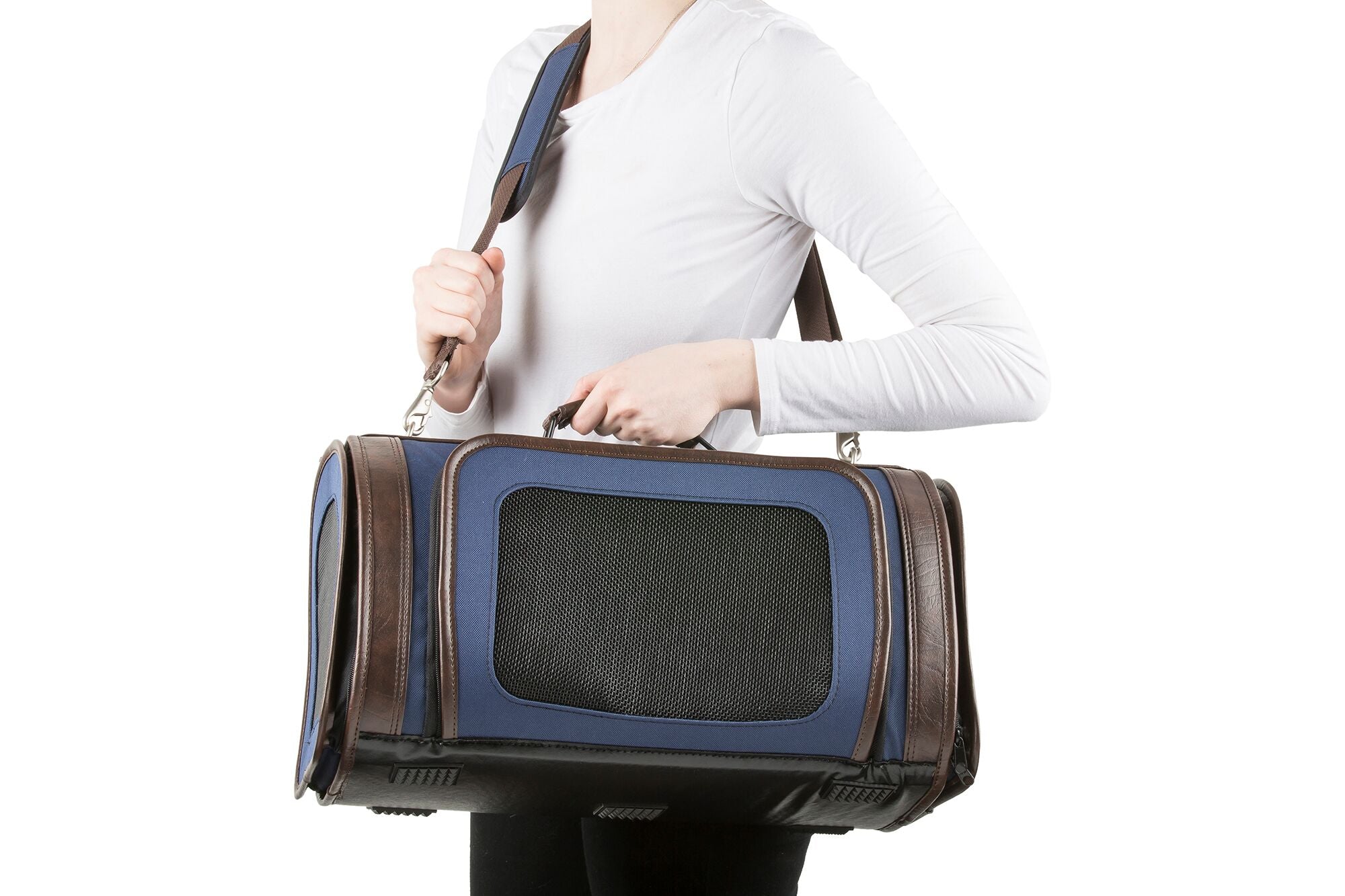 Kelle Navy Pet Carrier