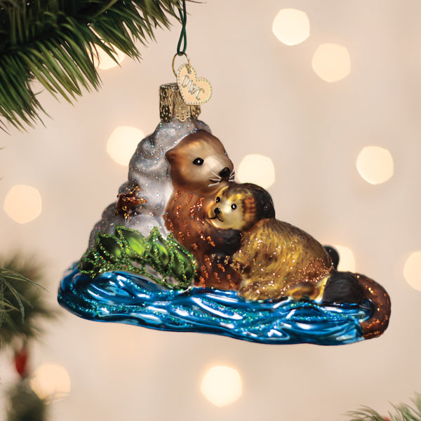 Otter With Pup Ornament - HT Animal Supply