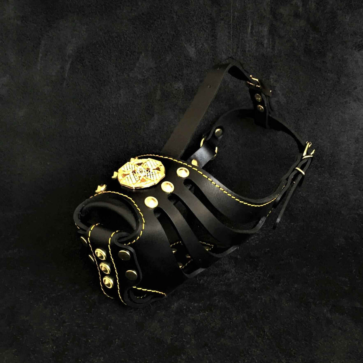 Bestia Maximus Basket Black & Gold Leather Dog Muzzle