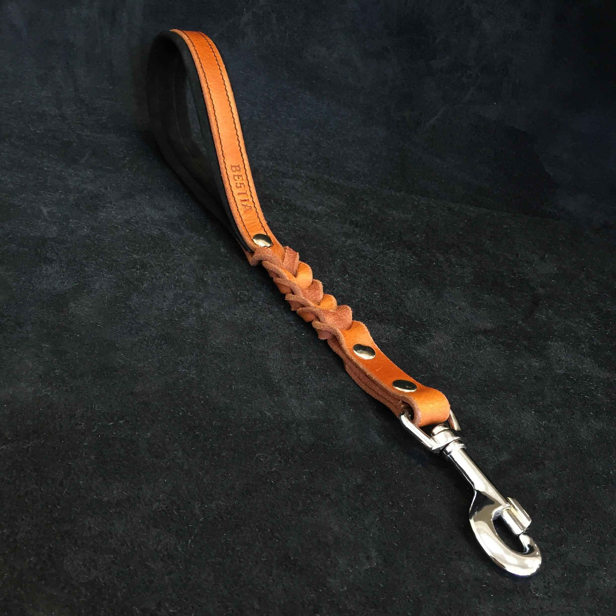Bestia Short Control Leather Dog Leash