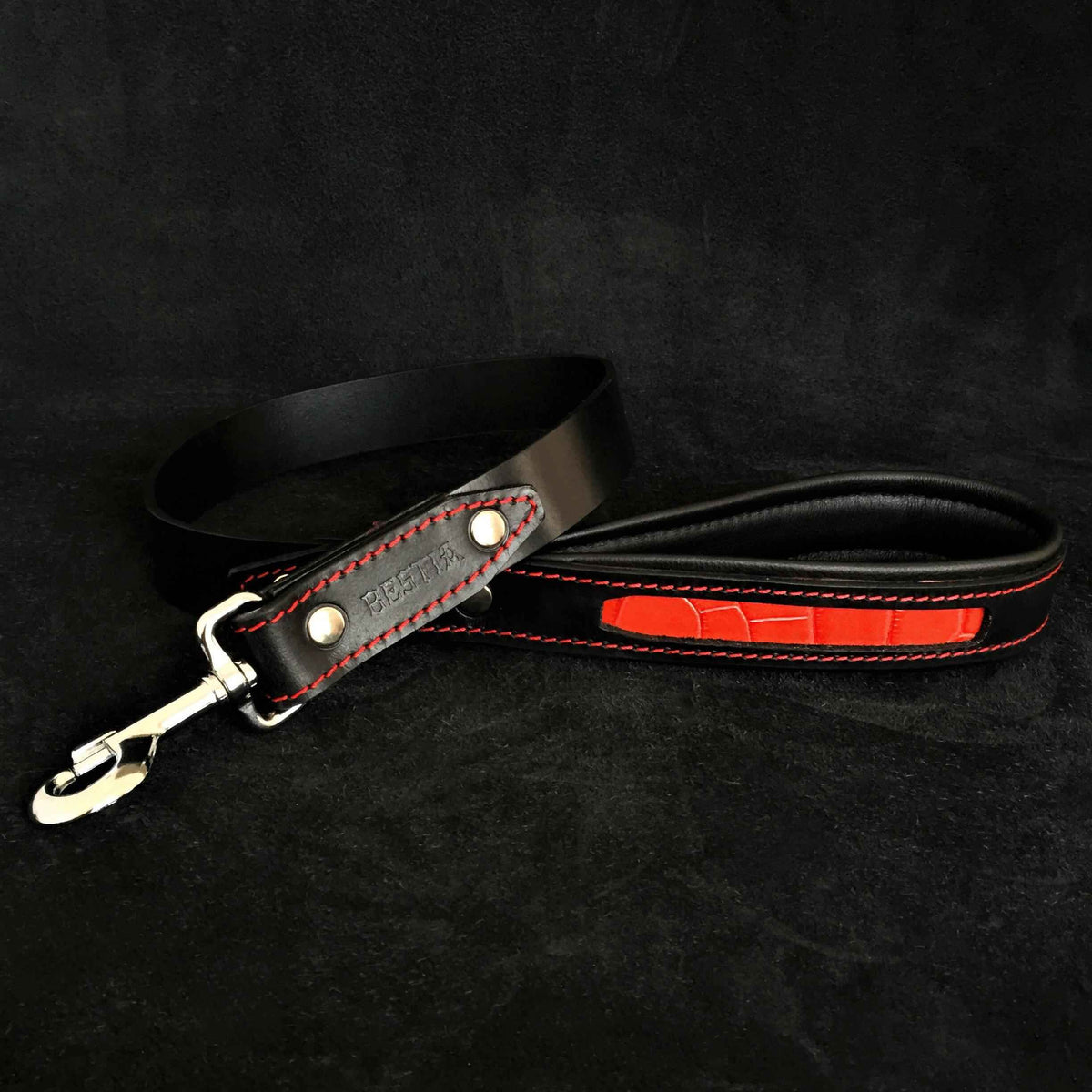 Bestia Reptile Leather Dog Leash