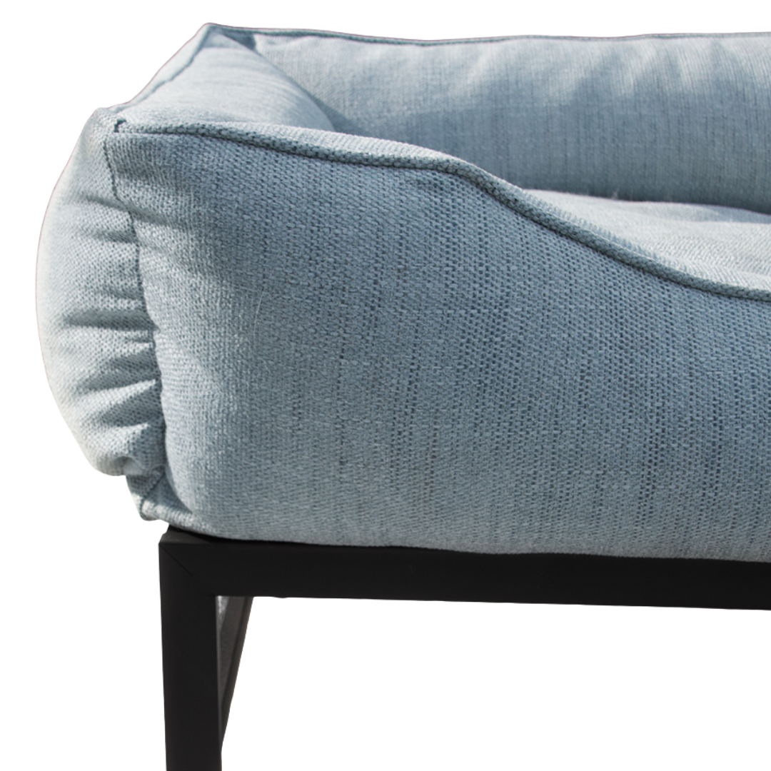 The FUZI Elevated Dog Bed