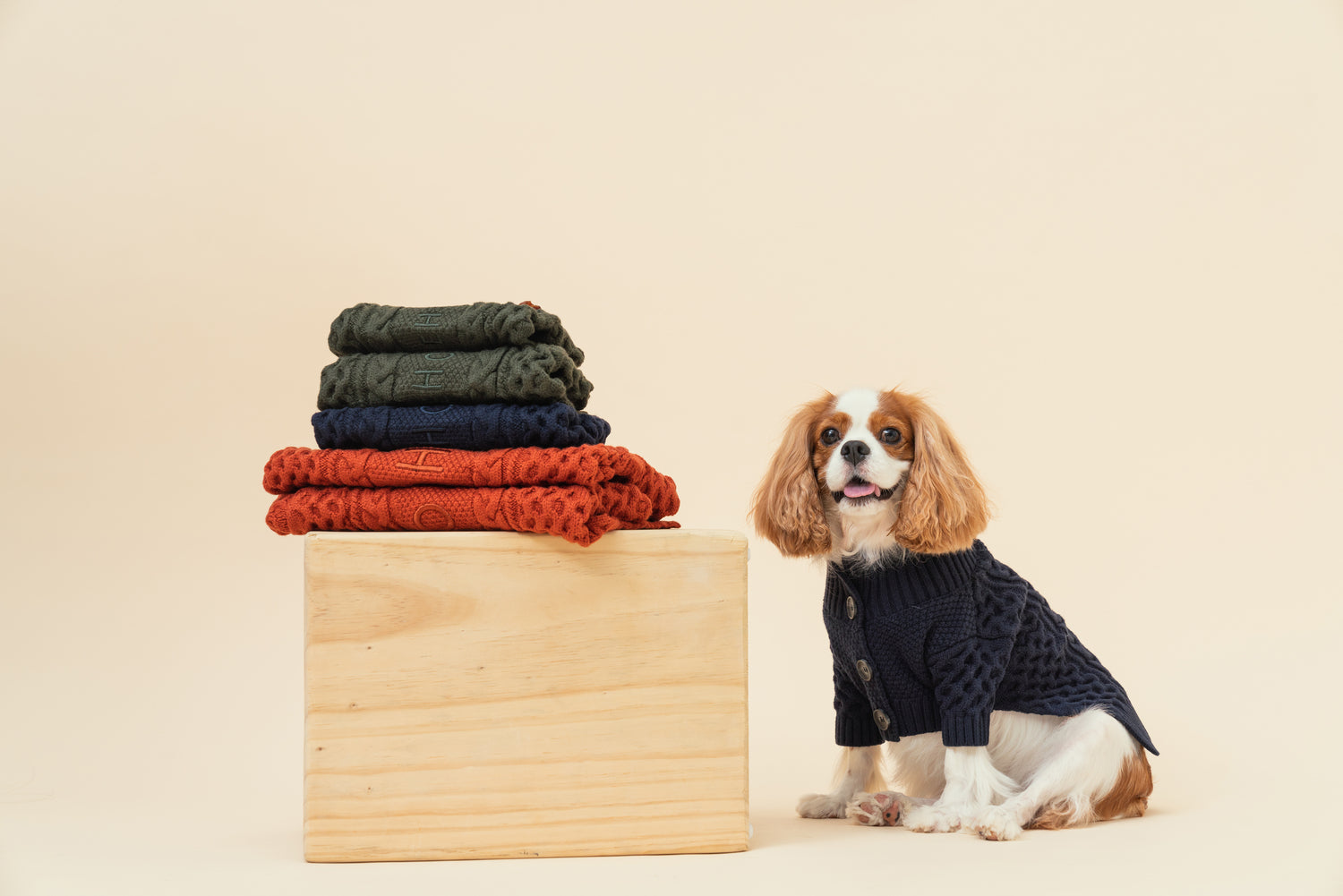 Bert Cardigan Sweater-Dark Green