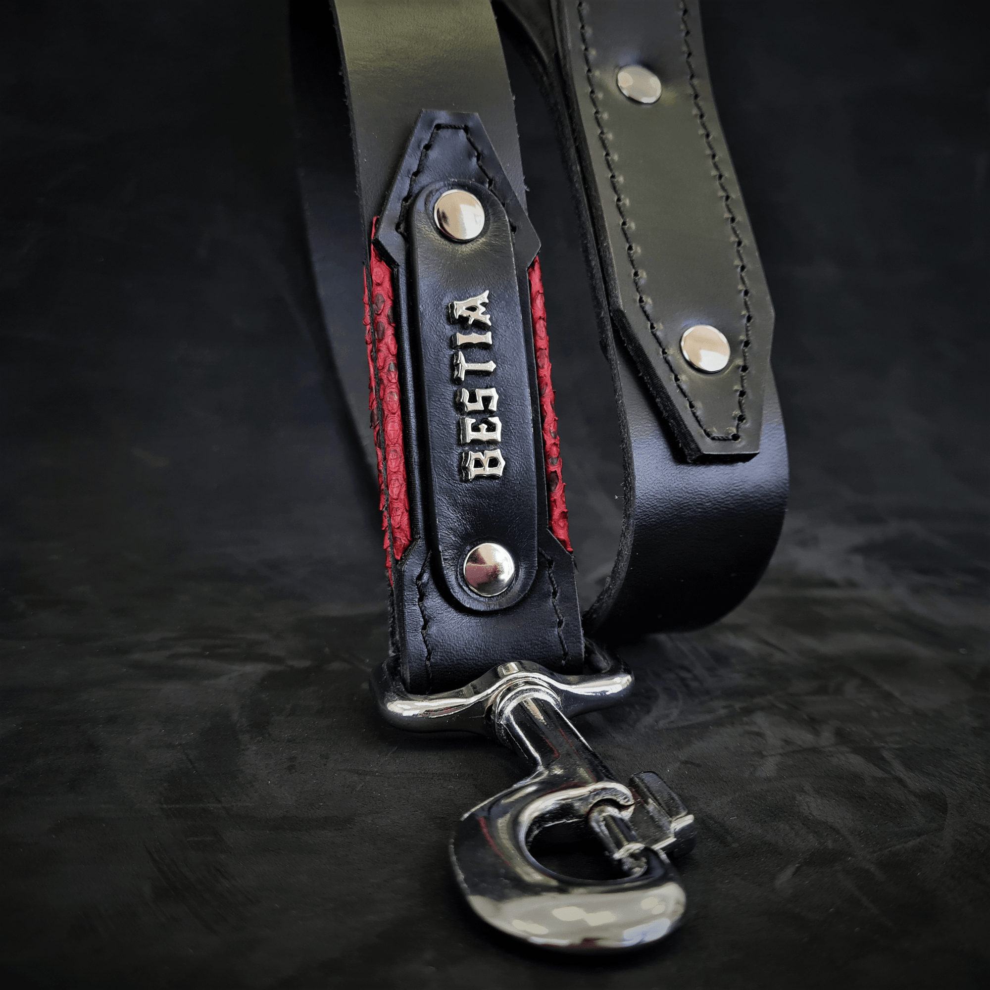 Bestia Red Dragon Leather Dog Leash