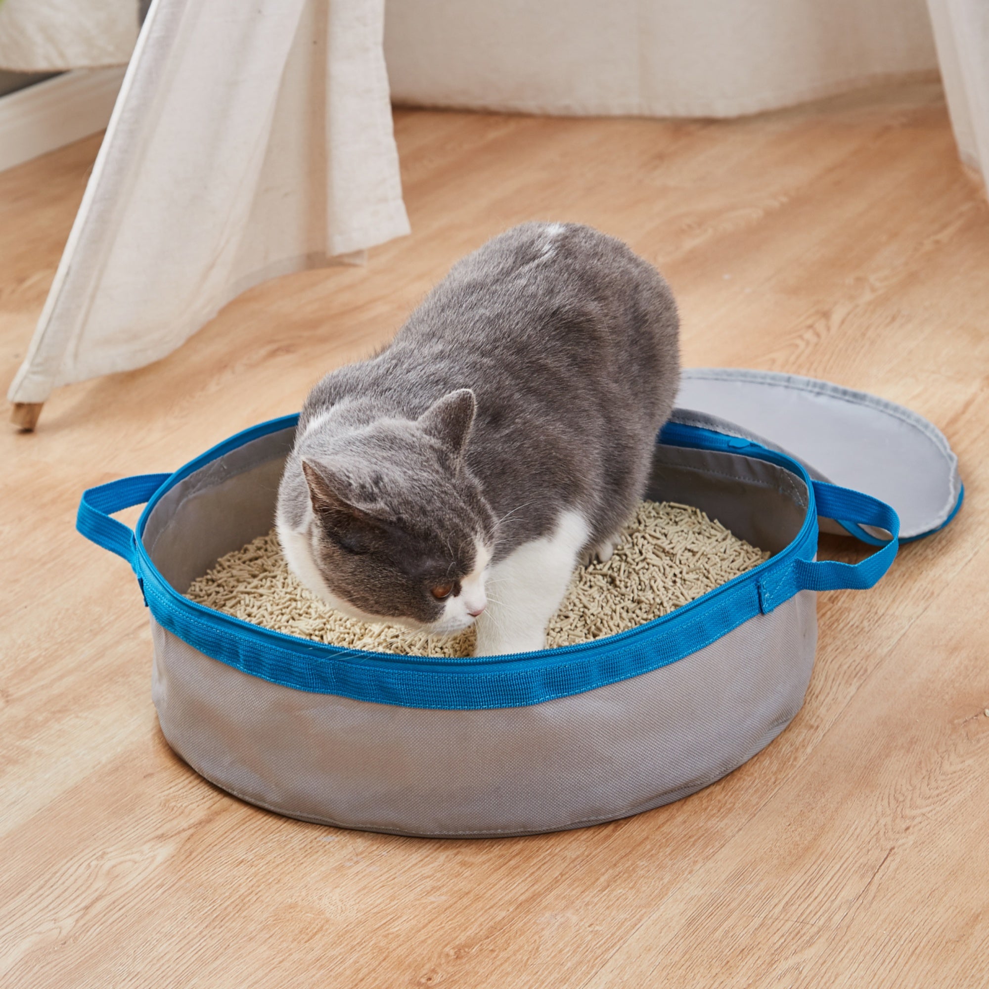 Mr. Peanuts PortaPotty Litter Box for Traveling Kitties