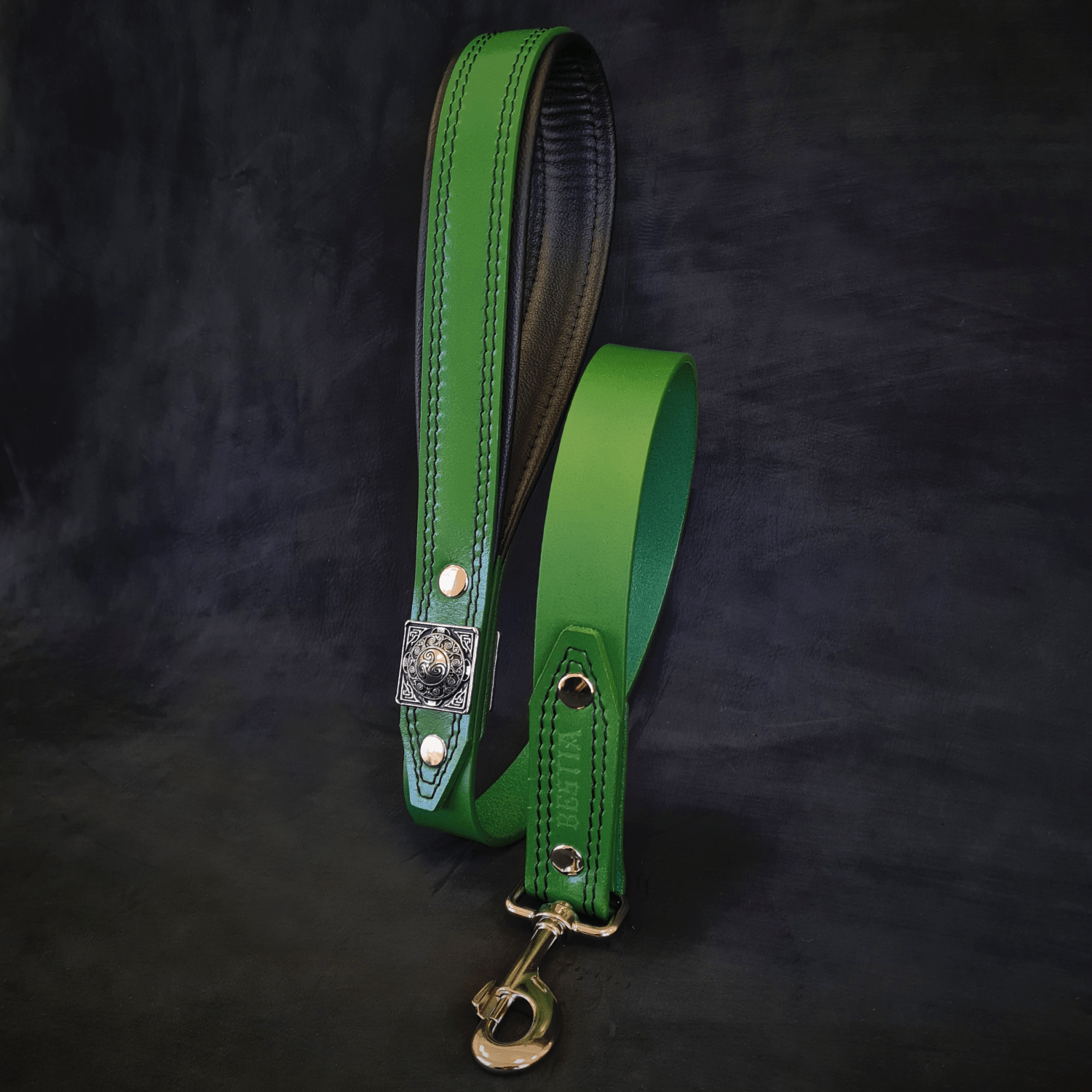 Bestia Eros Green Leather Dog Leash