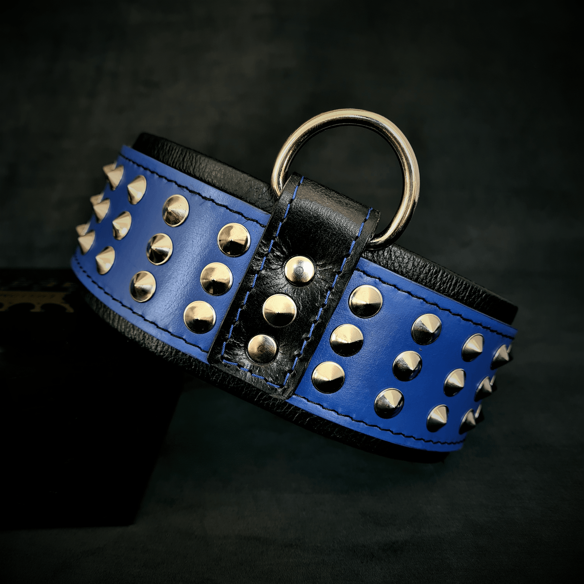 Bestia Star Leather Dog Collar