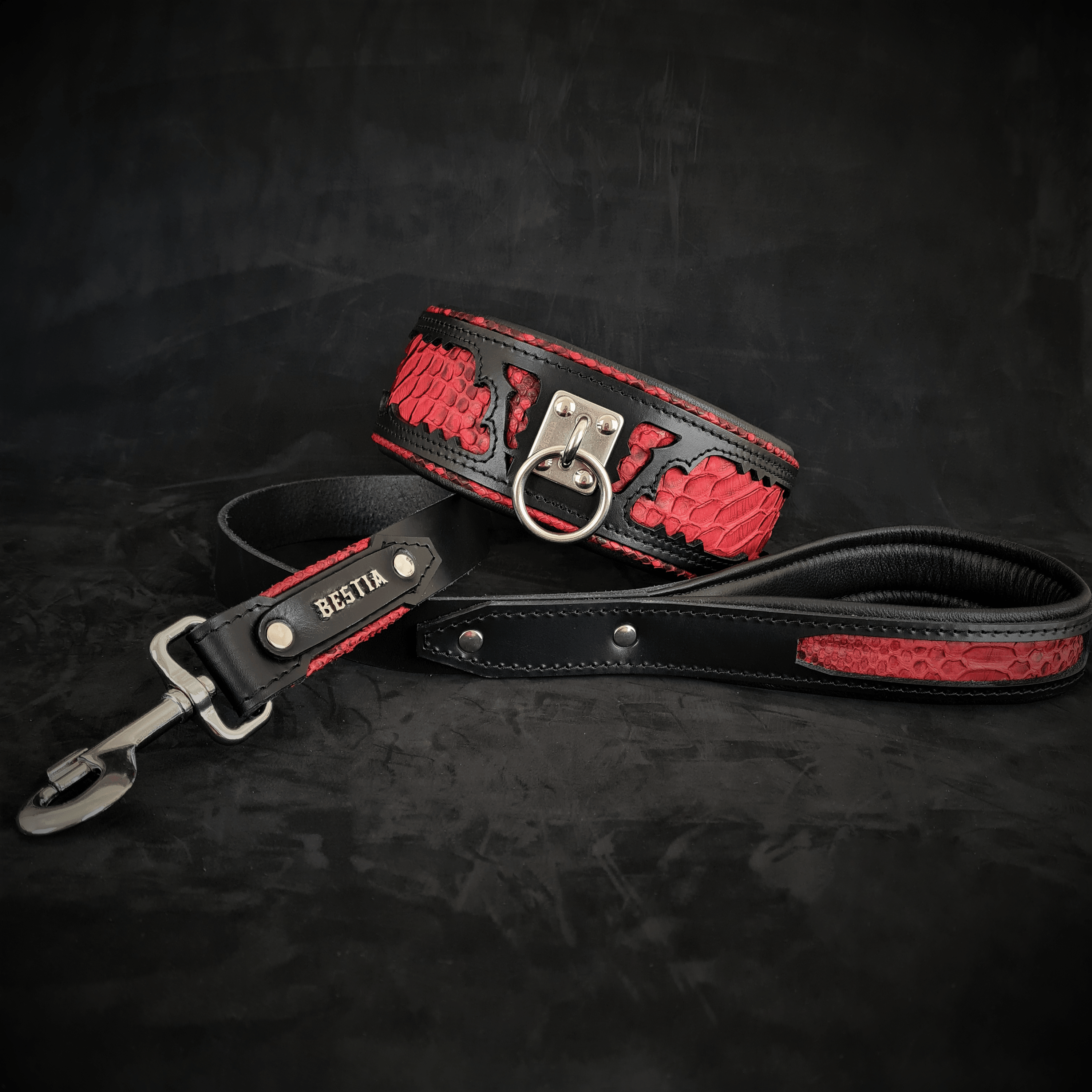 The Red Dragon leash