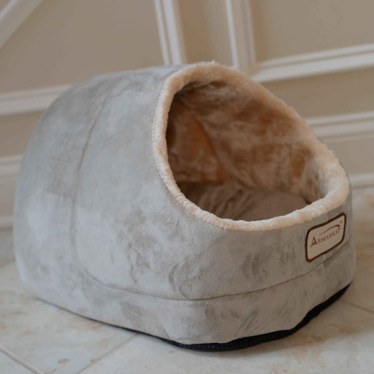 Armarkat faux suede Cat Bed and Cave  18"(L) x 12.5"(W) x 11.5"(H) C18HHL/MH Sage Green