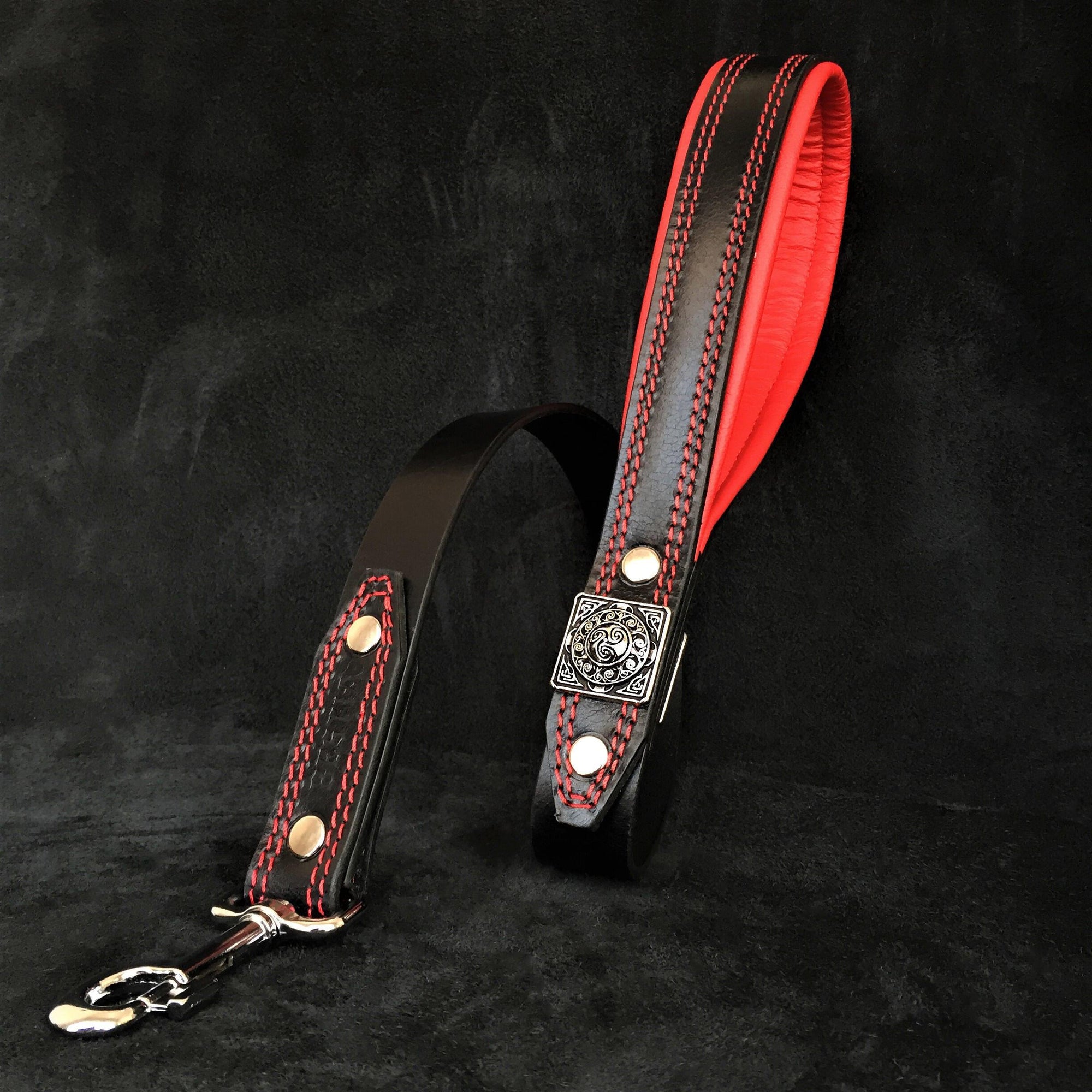 Bestia Eros 2.5-Inch Wide Black & Red Leather Dog Collar
