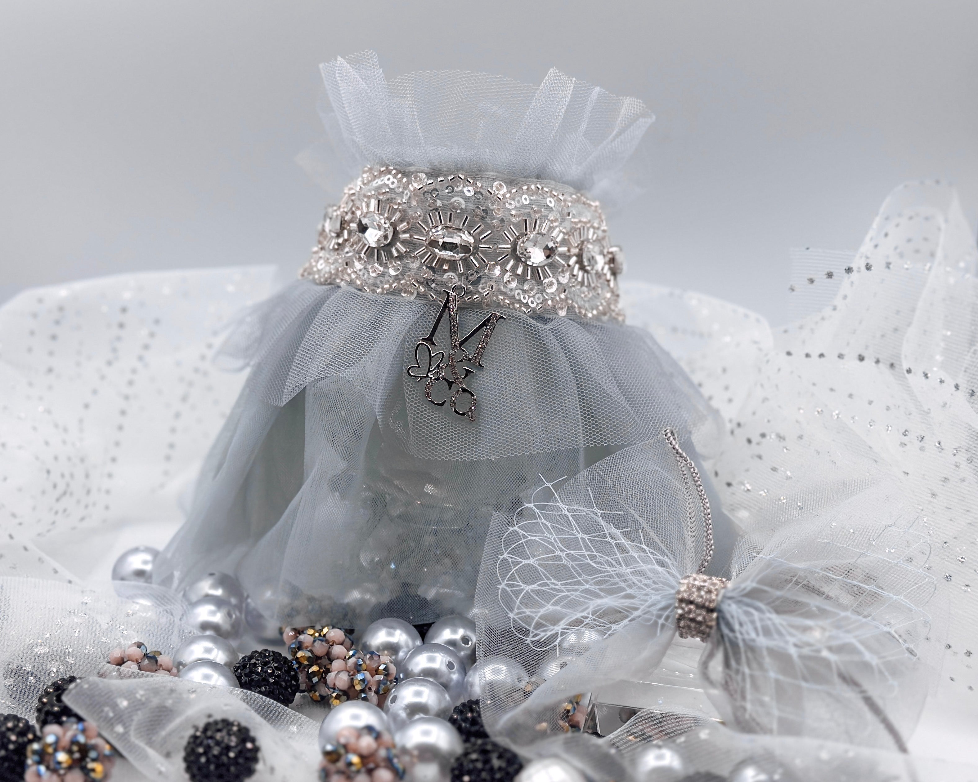 Holiday: Pewter Luster