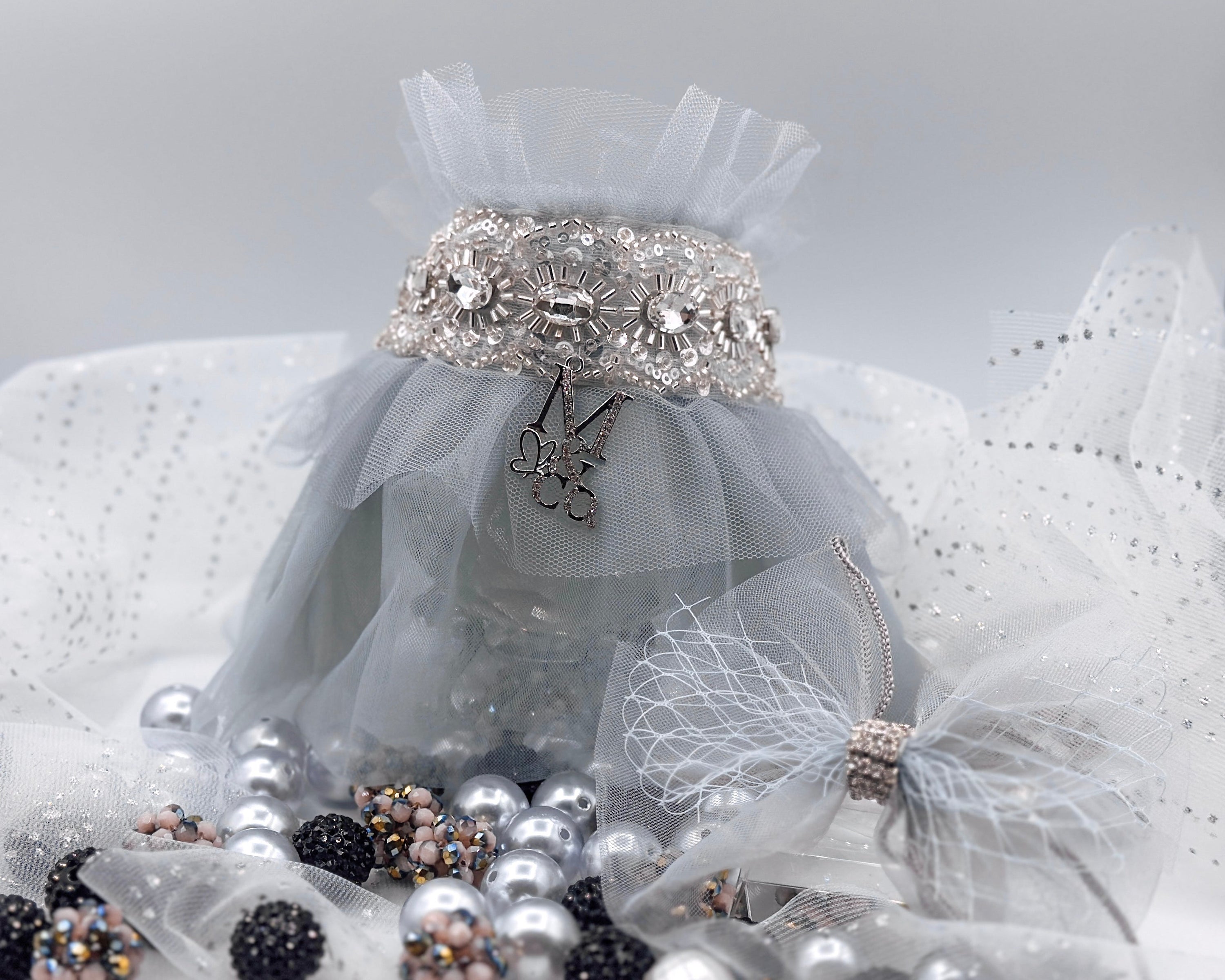Holiday: Pewter Luster