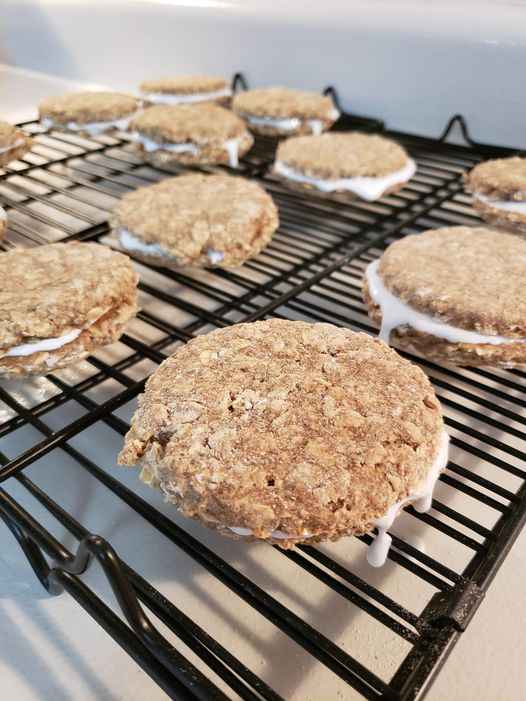 PAWsitively Organic Oatmeal Cream Pie Dog Treats