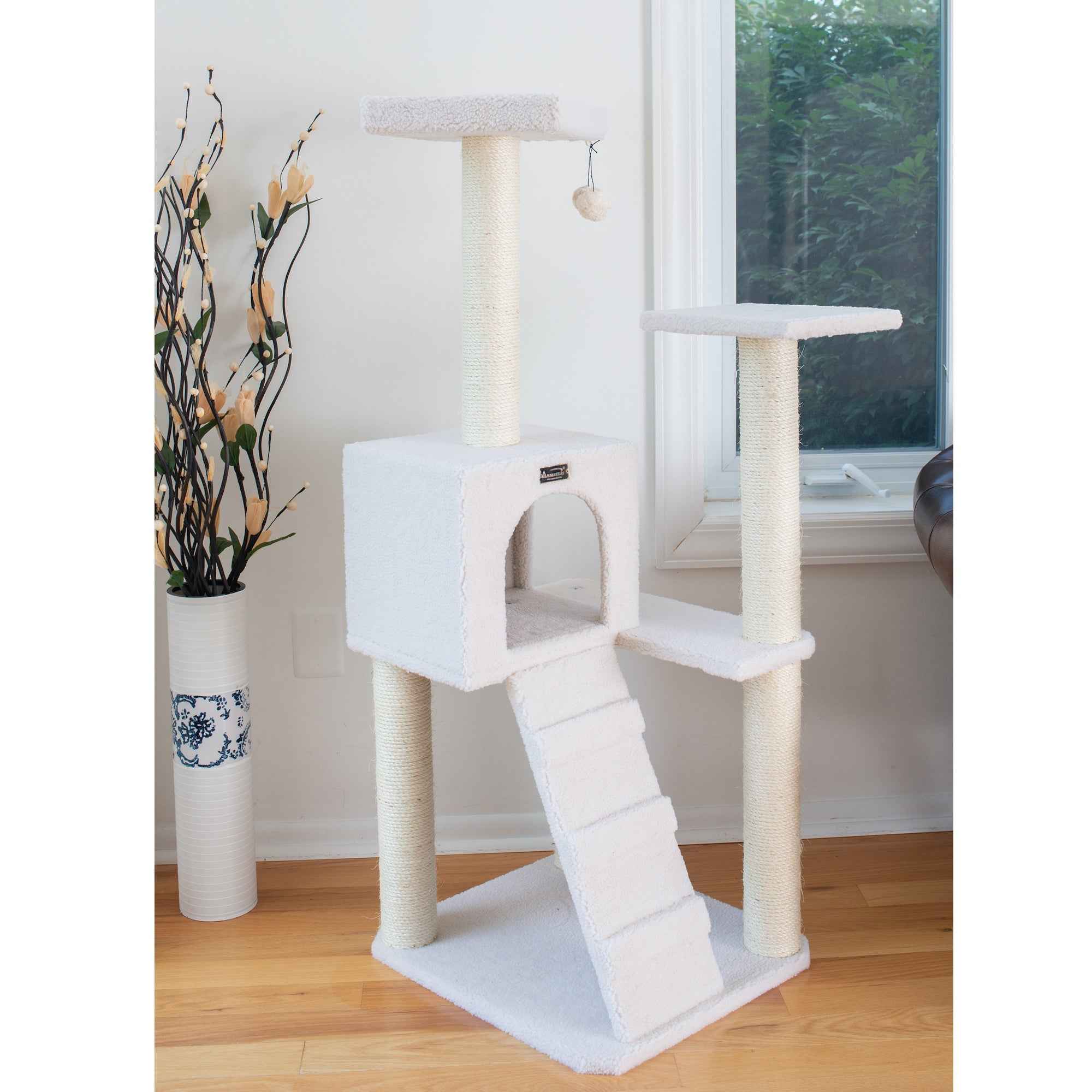 Armarkat Ivory Fleece Covered 53" High Cat tre B5301