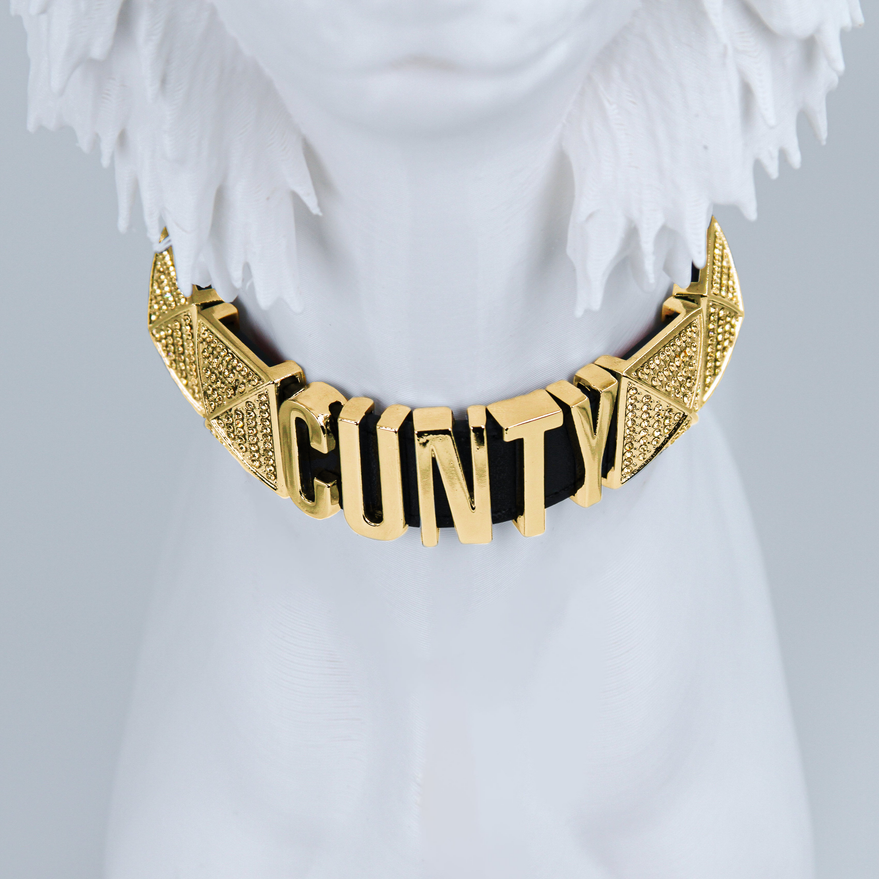 CUNTY COLLAR