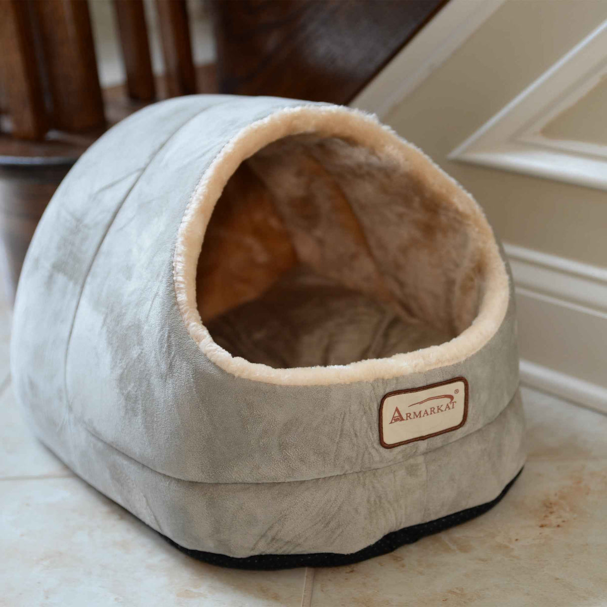 Armarkat faux suede Cat Bed and Cave  18"(L) x 12.5"(W) x 11.5"(H) C18HHL/MH Sage Green