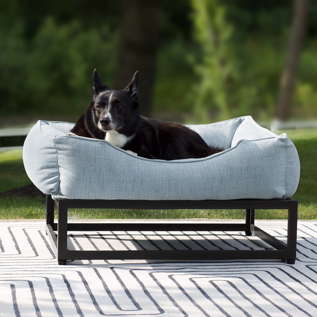 The FUZI Elevated Dog Bed