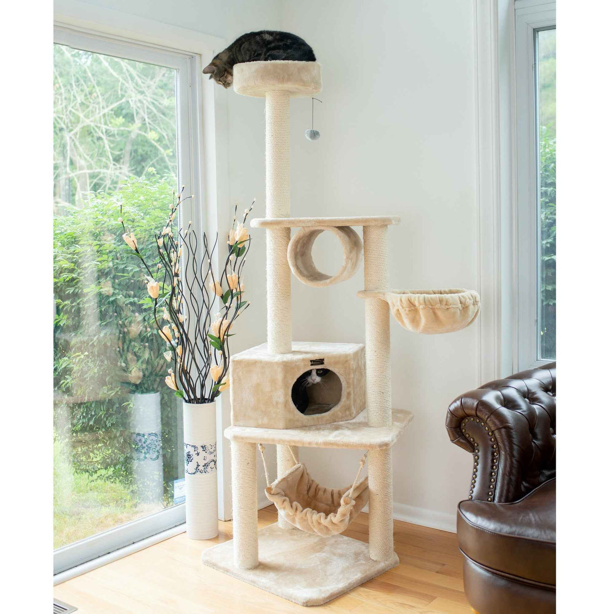 Armarkat 72" H Pet Cat Tower Tower EntertaInment Furniture With  Lounge Basket Perch A7204