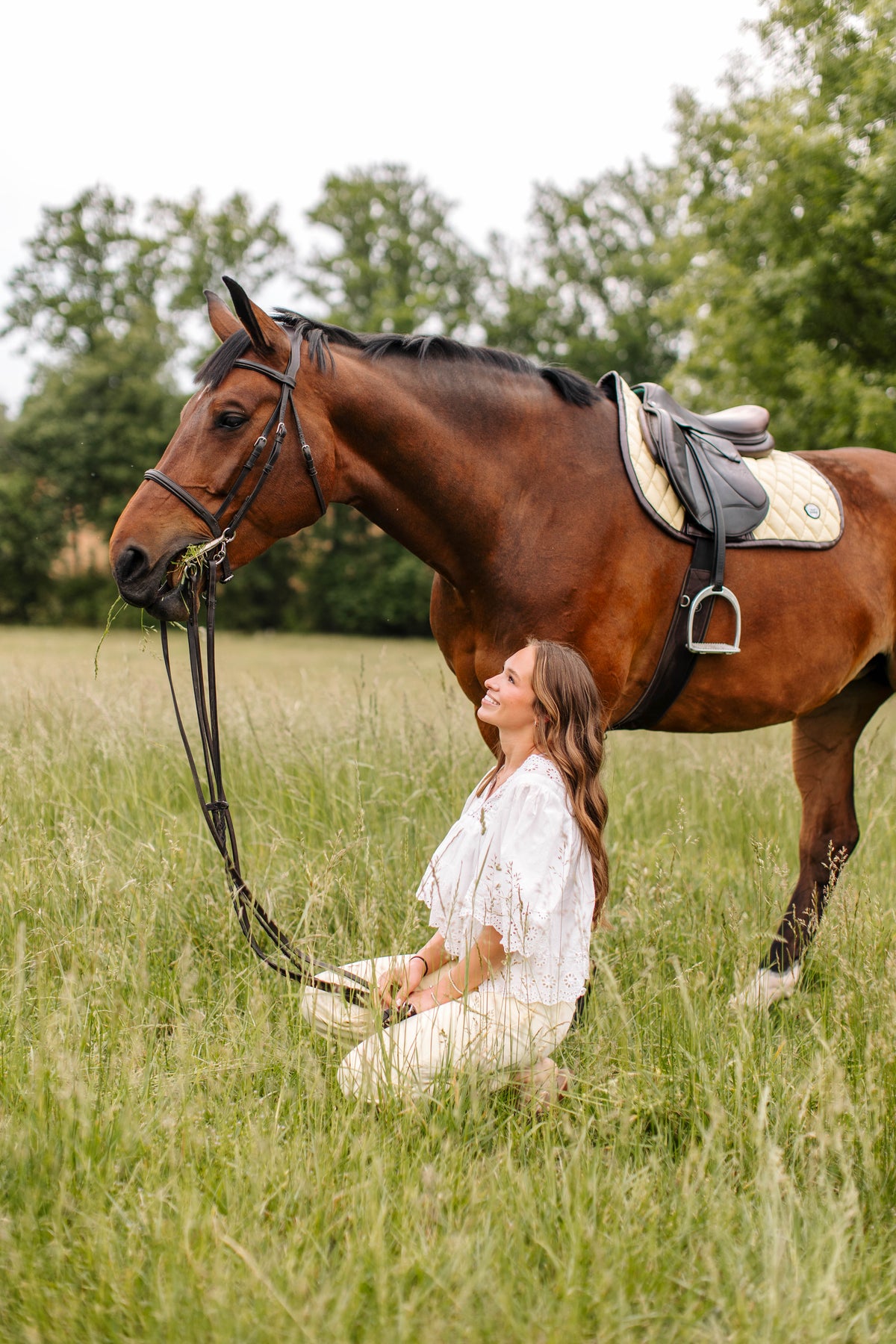 San Eligius yellow quilted jump saddle pad with brown leather piping, quilted texture detail