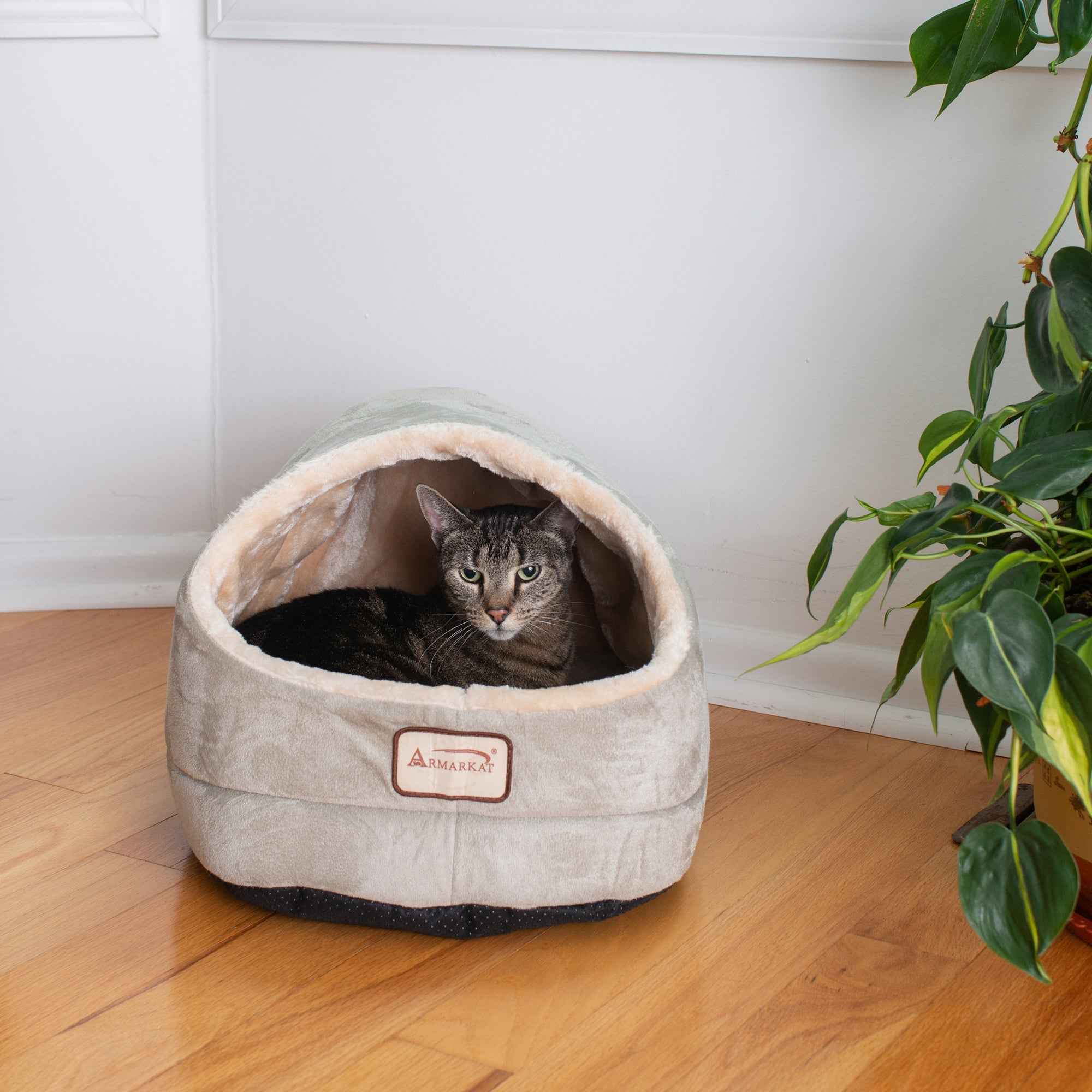 Armarkat faux suede Cat Bed and Cave  18"(L) x 12.5"(W) x 11.5"(H) C18HHL/MH Sage Green