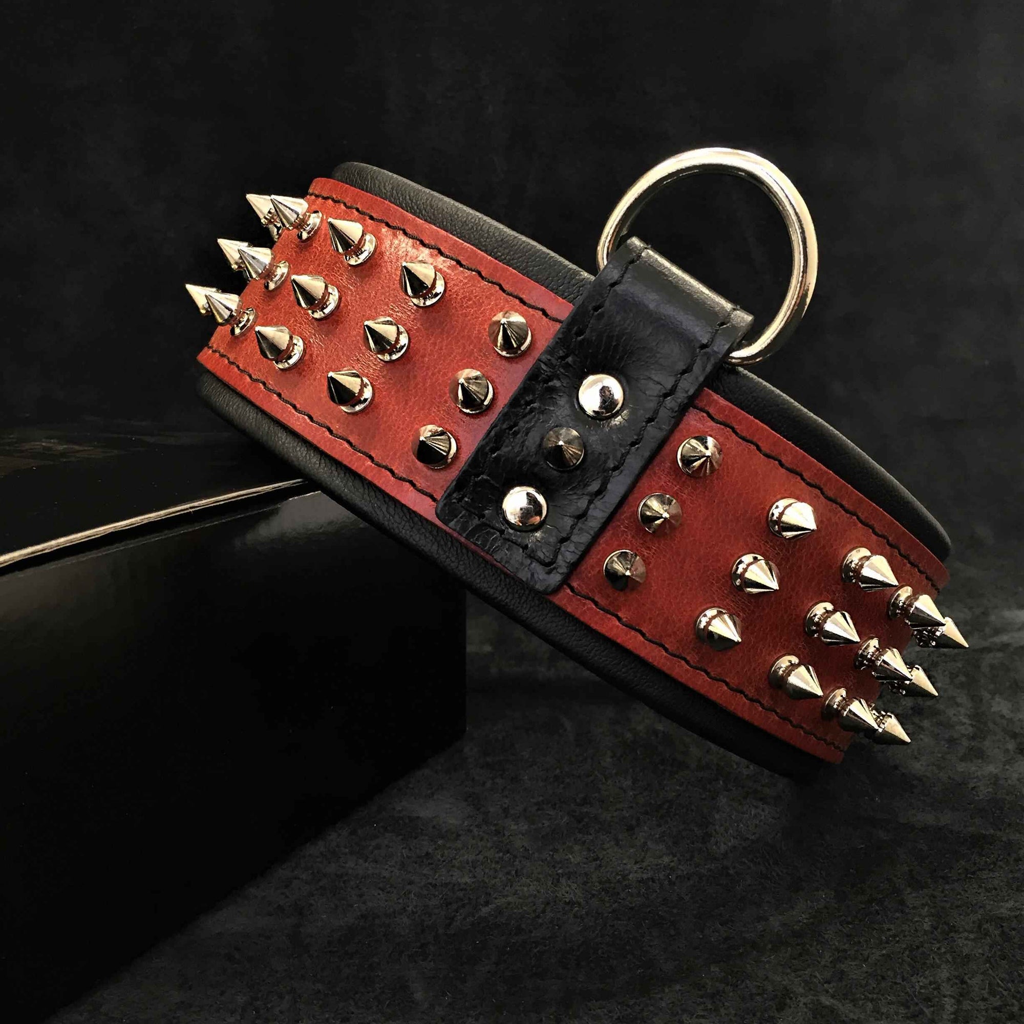 Bestia Silver Giant Red Leather Dog Collar