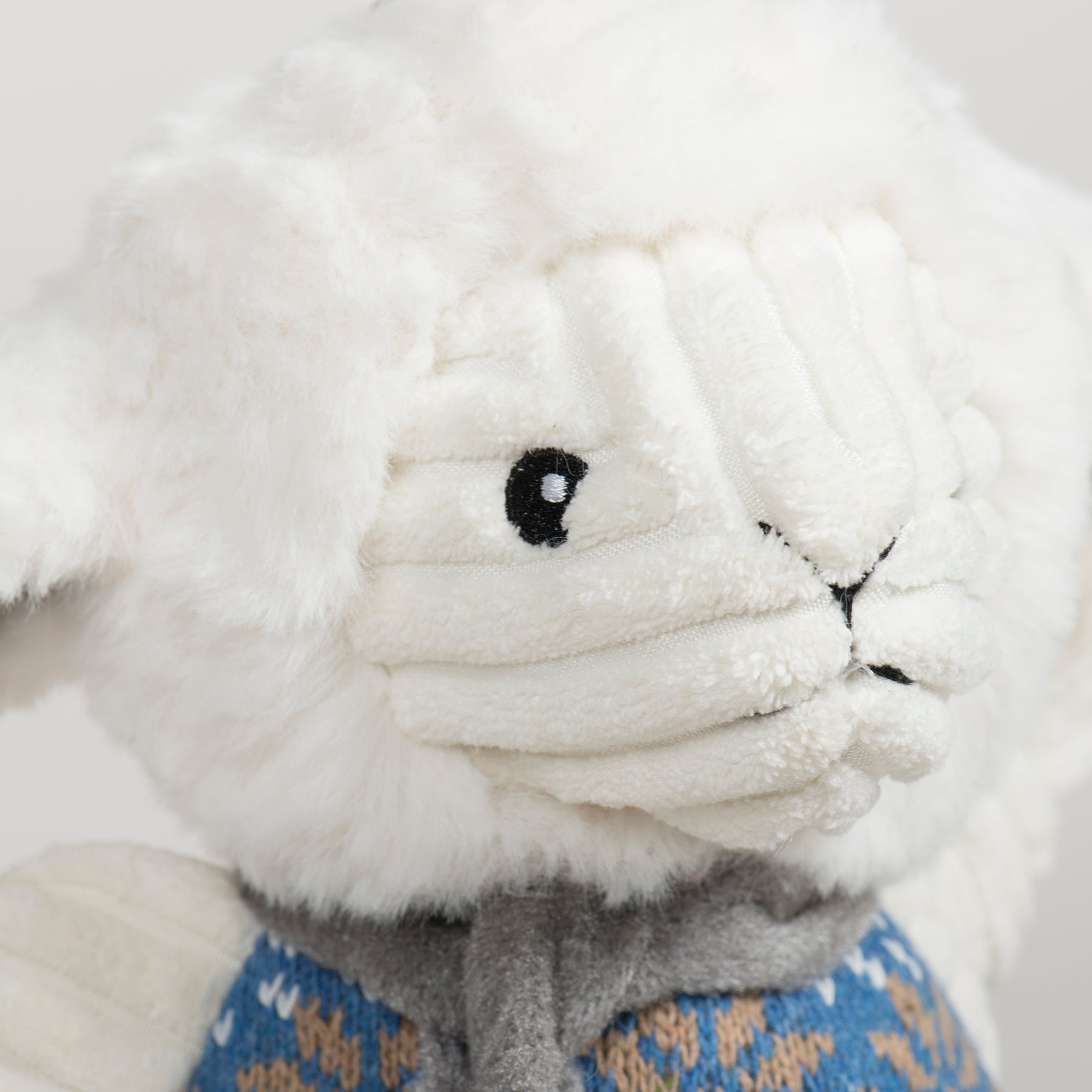 Leo Lamb Plush Dog Toy Knottie