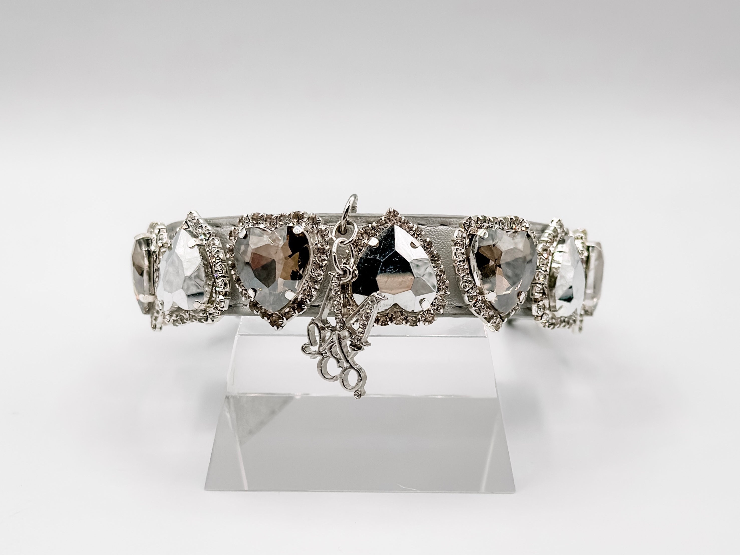 Cruise Gem Necklace II: Iceland