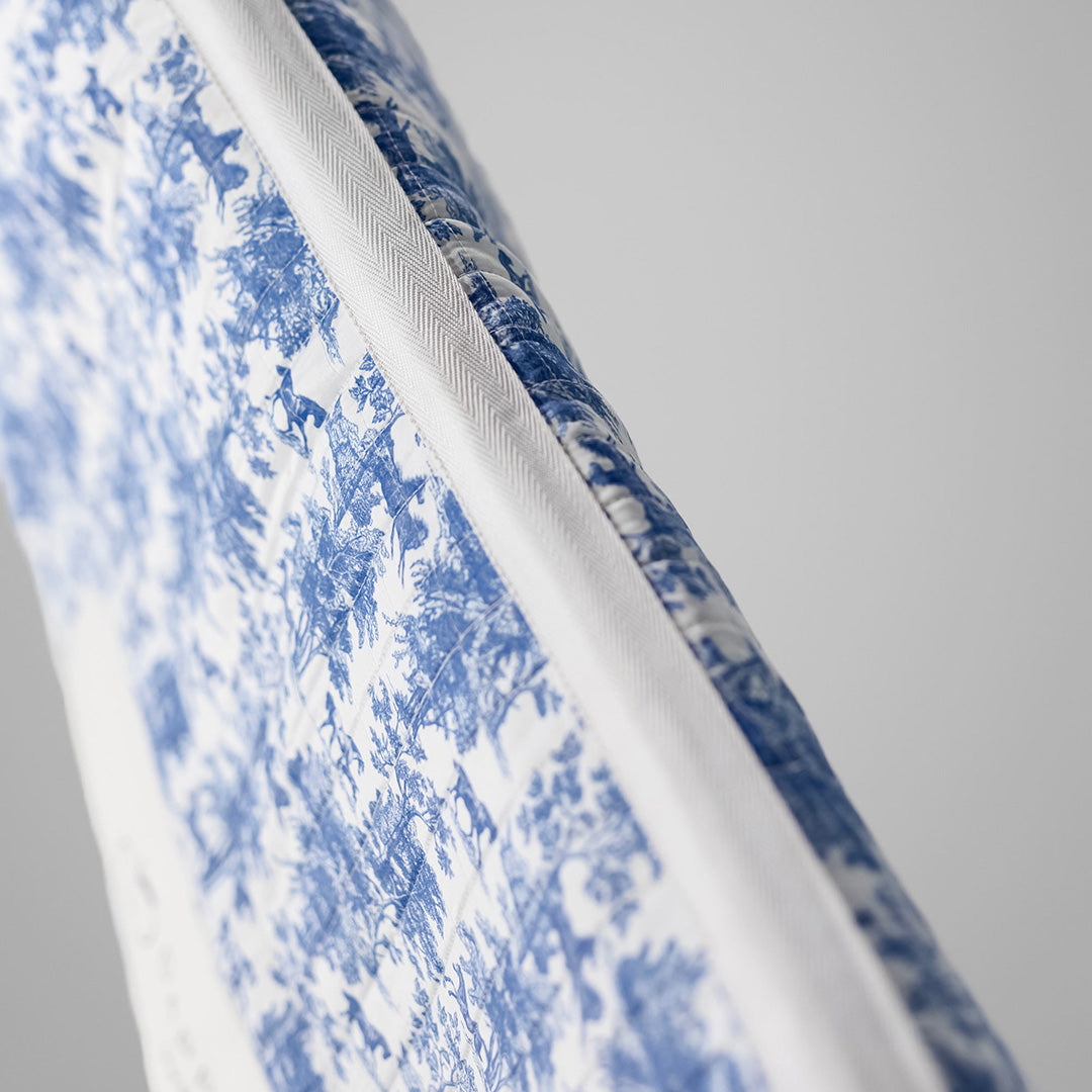 Dapplebay Equestrian Toile Western Saddle Pad - Blue/White