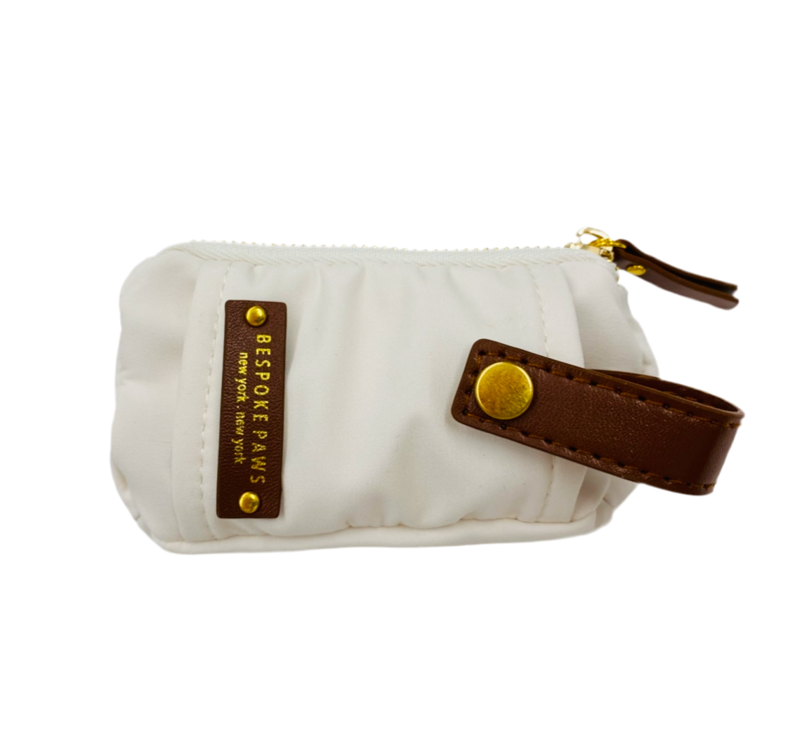 BESPOKE PAWS Pawsh Pouch - The Dangle Free Waste Bag Dispenser Waste Pouch