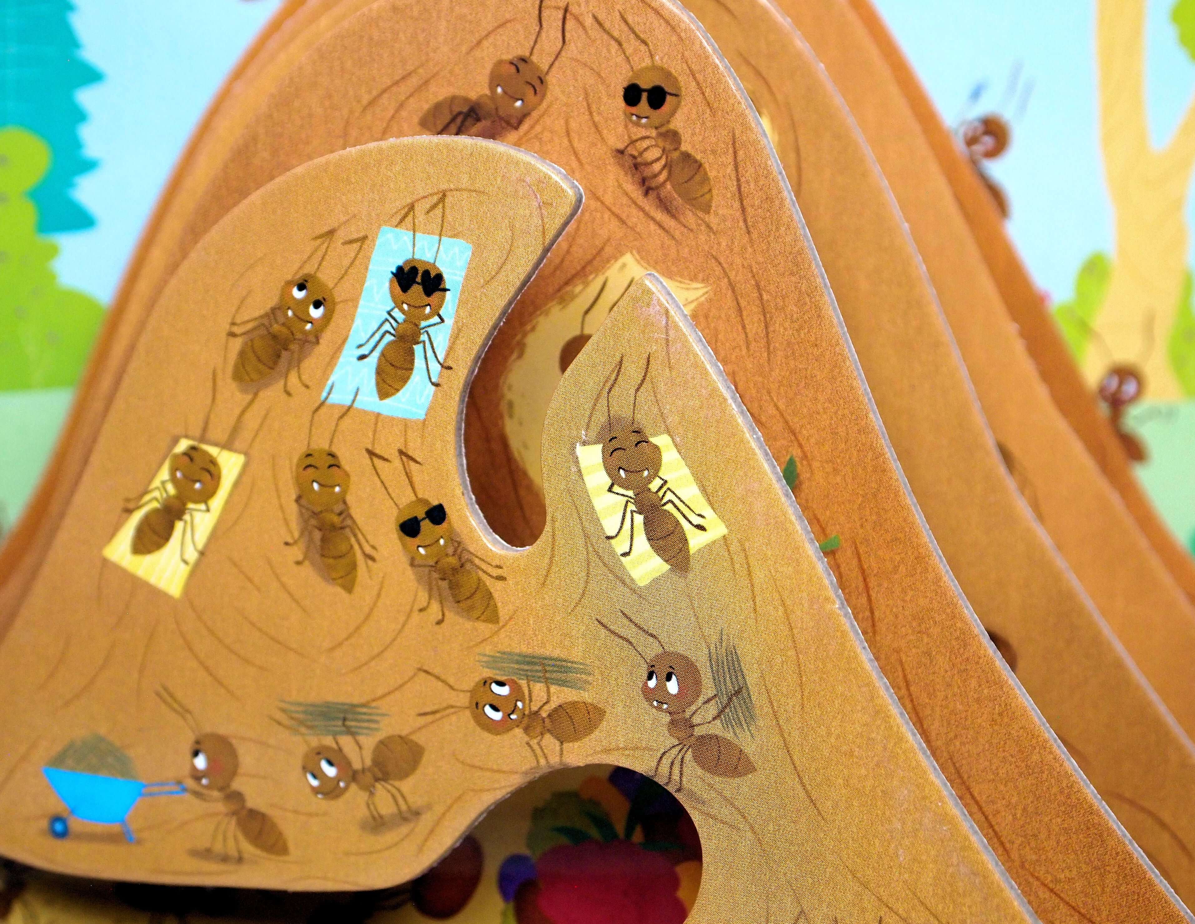 Discovering the Active World of the Anthill