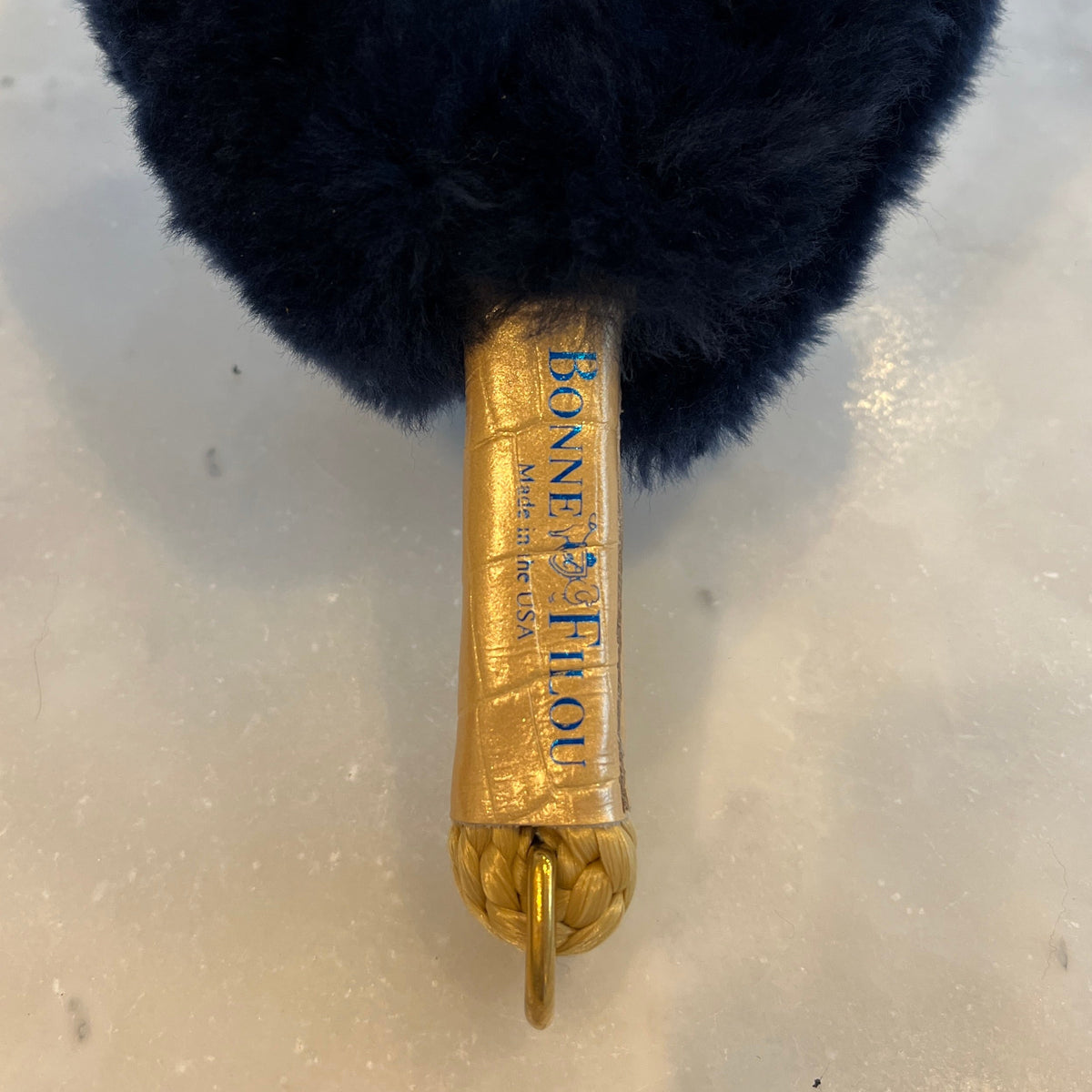 Bonne et Filou – Shearling Fur Dog Leash Grip