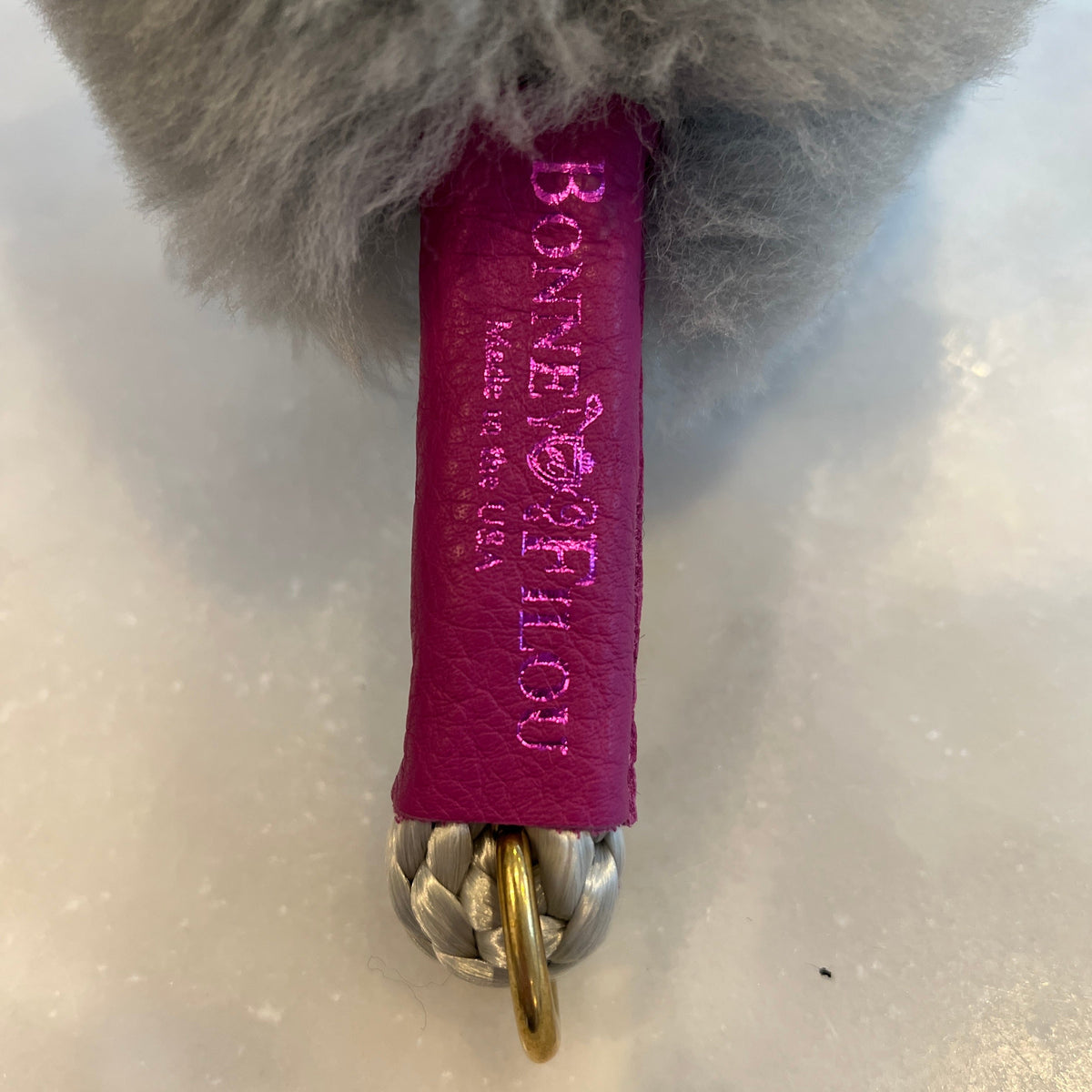 Bonne et Filou – Shearling Fur Dog Leash Grip