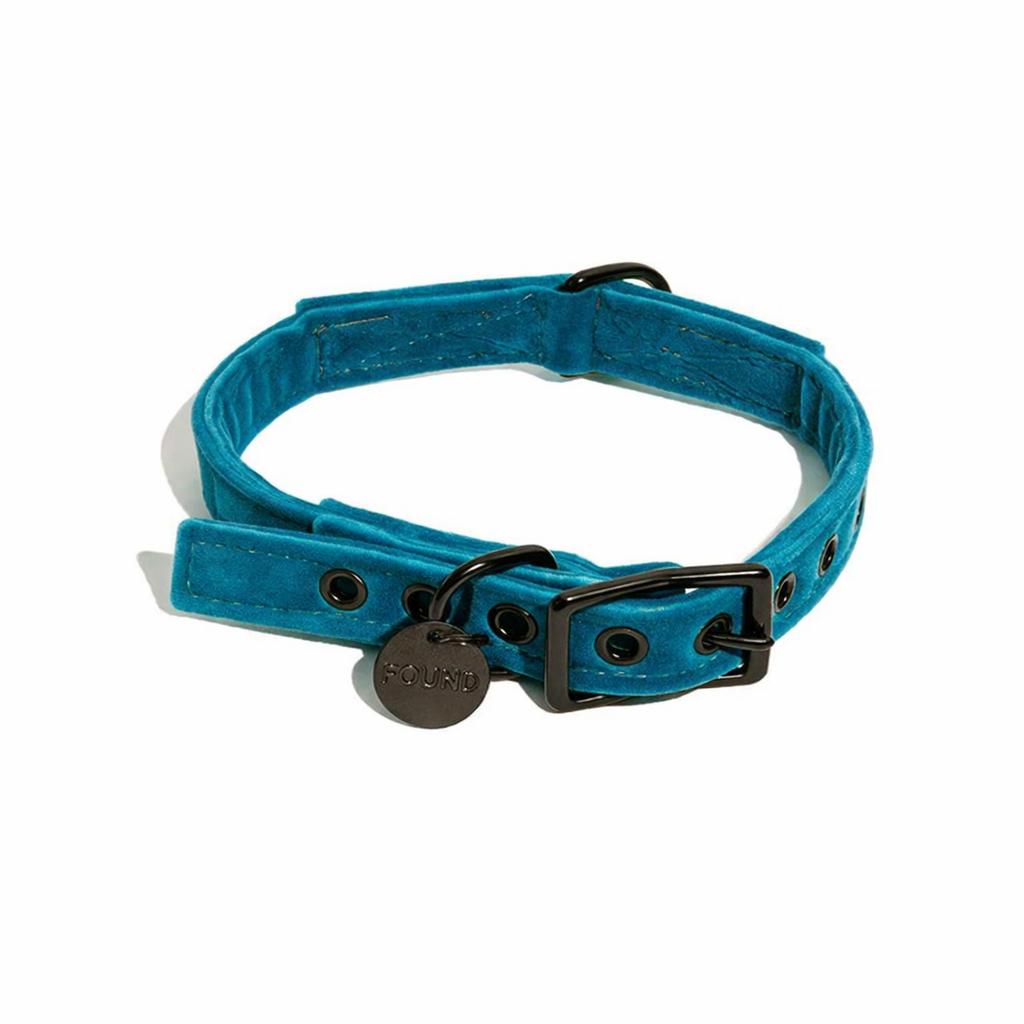Aqua Washable Velvet Cat & Dog Collar – Matte Black Hardware