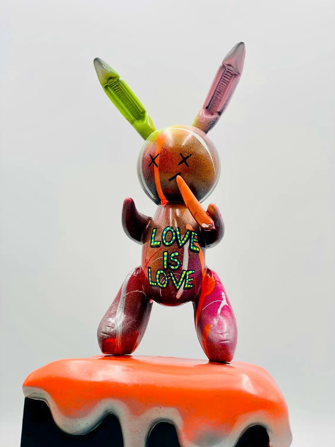 Contemporary Balloon Rabbit Statue