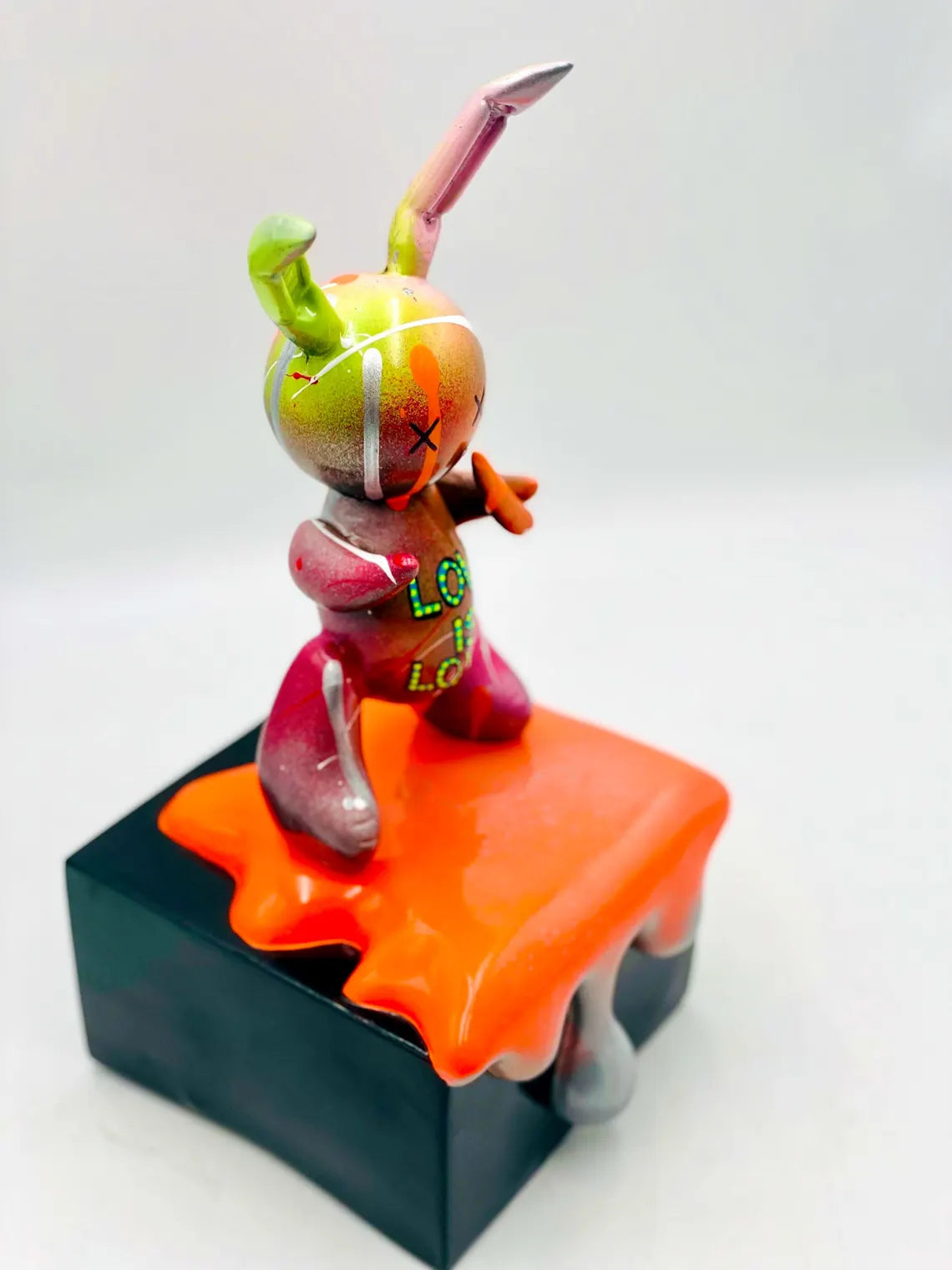 Contemporary Balloon Rabbit Statue HT Animal Supply