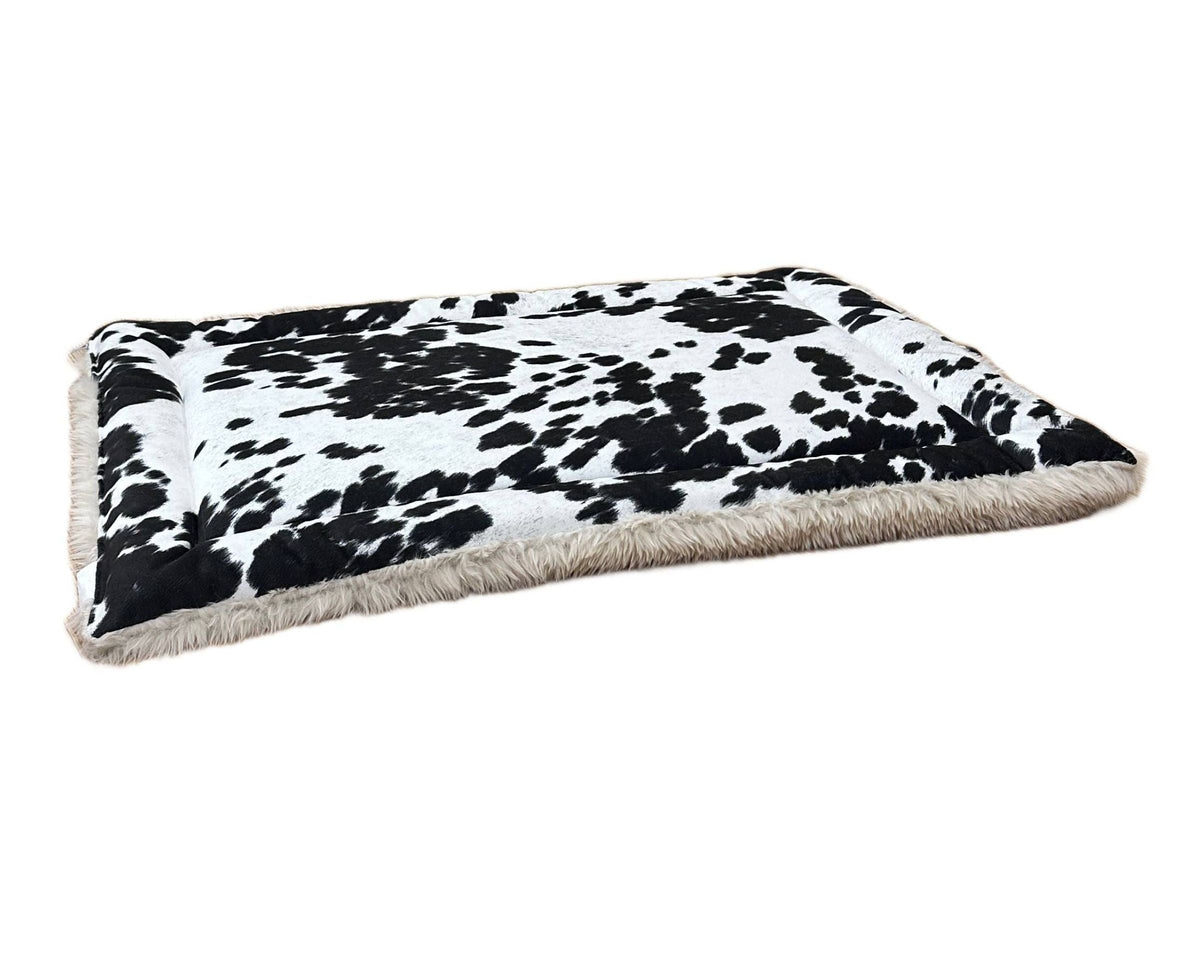 Bowsers Cosmopolitan Faux Fur Dog Mat - Reversible & Washable Travel Pad