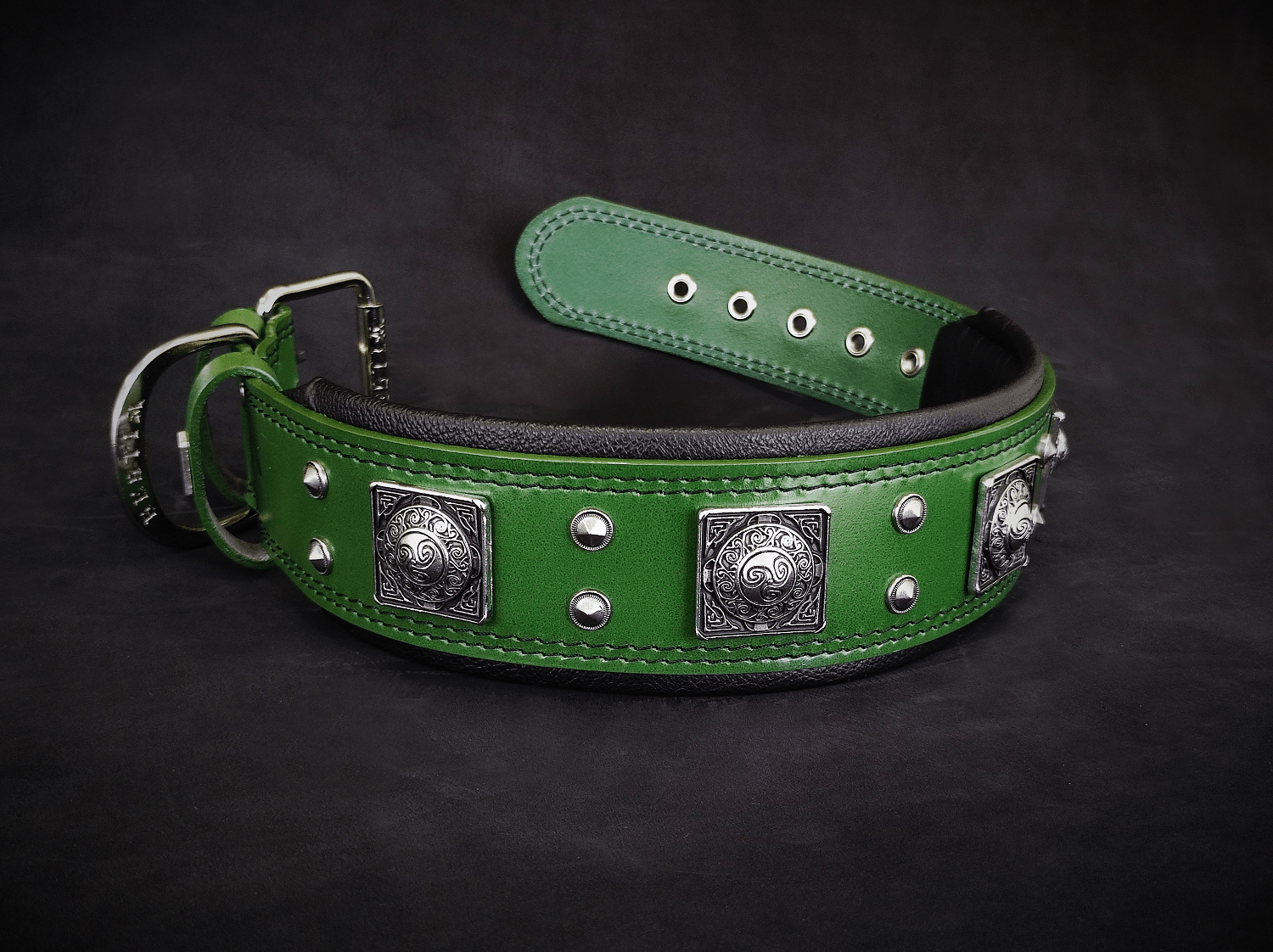 Bestia Eros 2.5-Inch Wide Green Leather Dog Collar