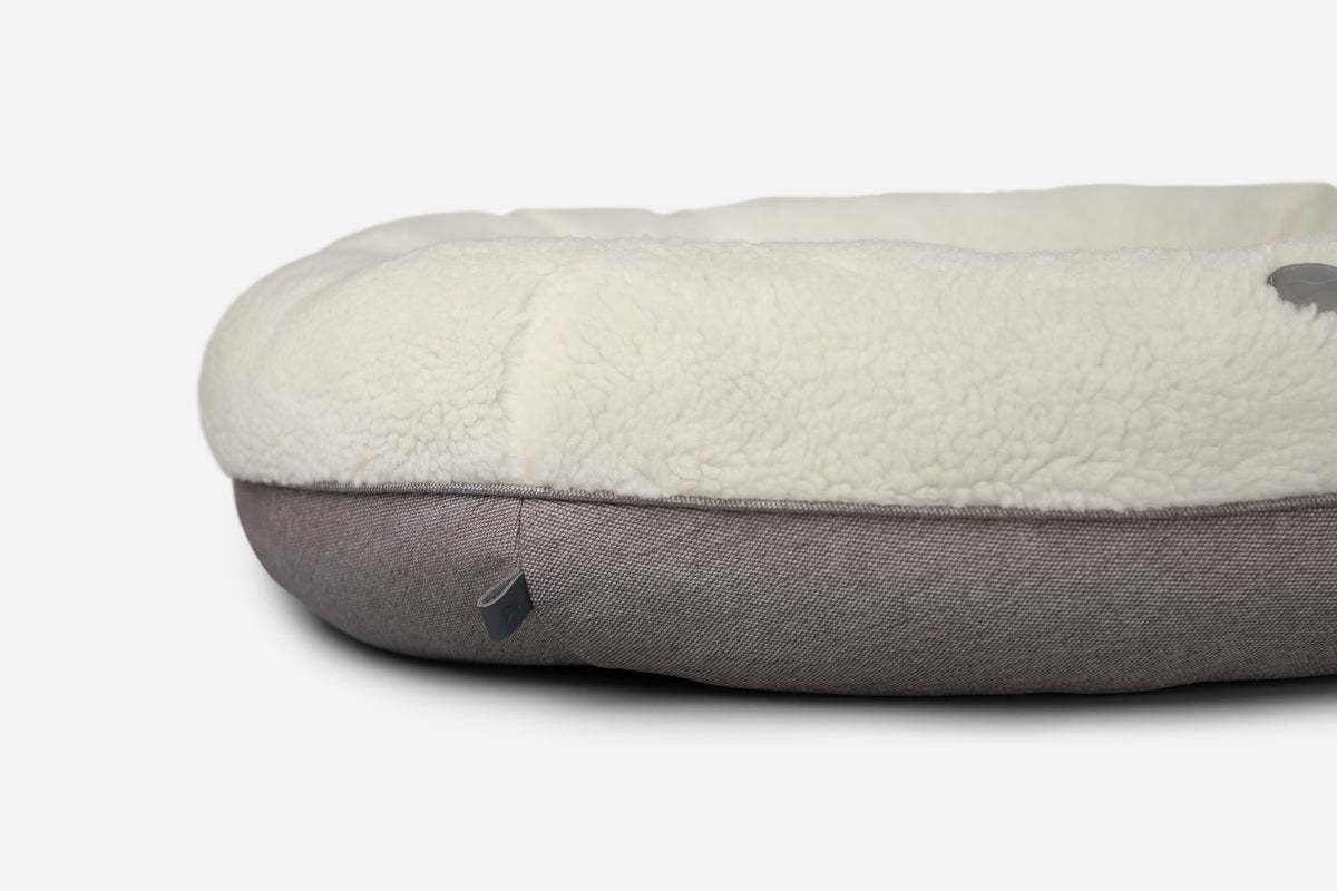 Chester & Lee | Furry Beige Donut Dog Bed | HT Animal Supply