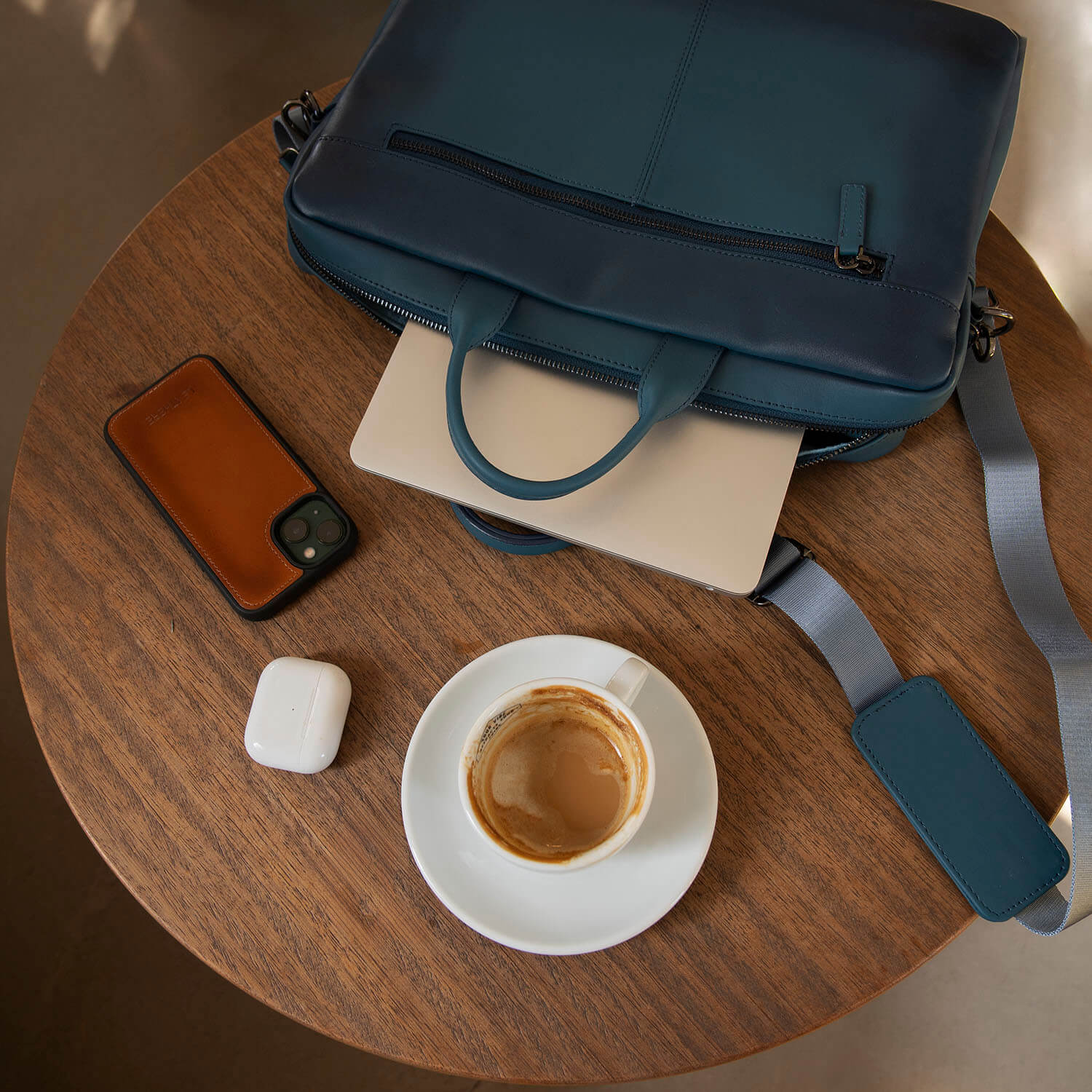 Classic Leather Laptop Bag Blue Hollywood