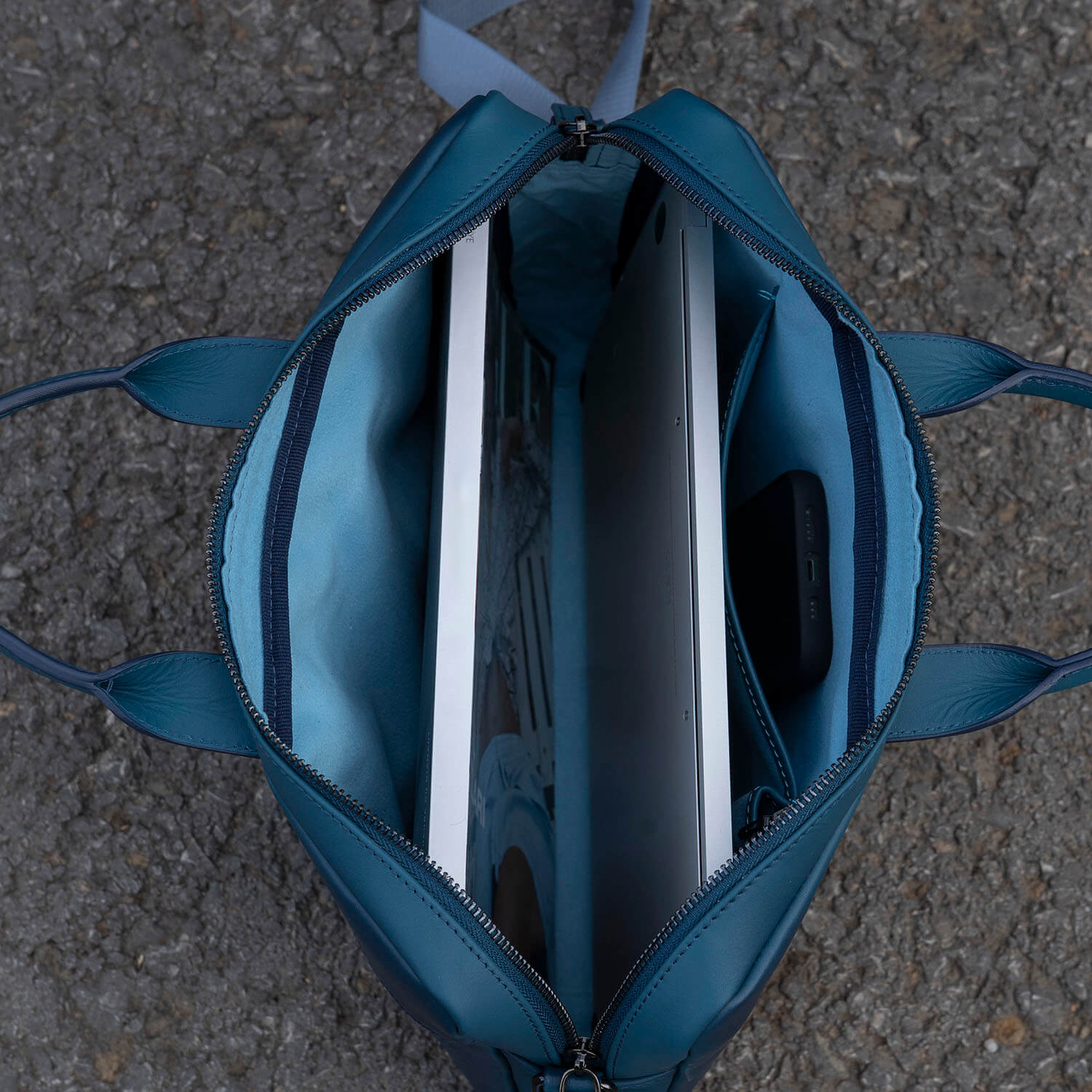 Classic Leather Laptop Bag Blue Hollywood