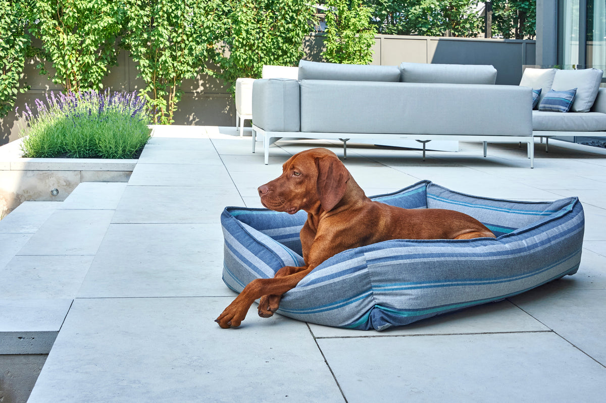 Bowsers Outdoor Urban Lounger Dog Bed - Durable Patio and Outdoor Comfort