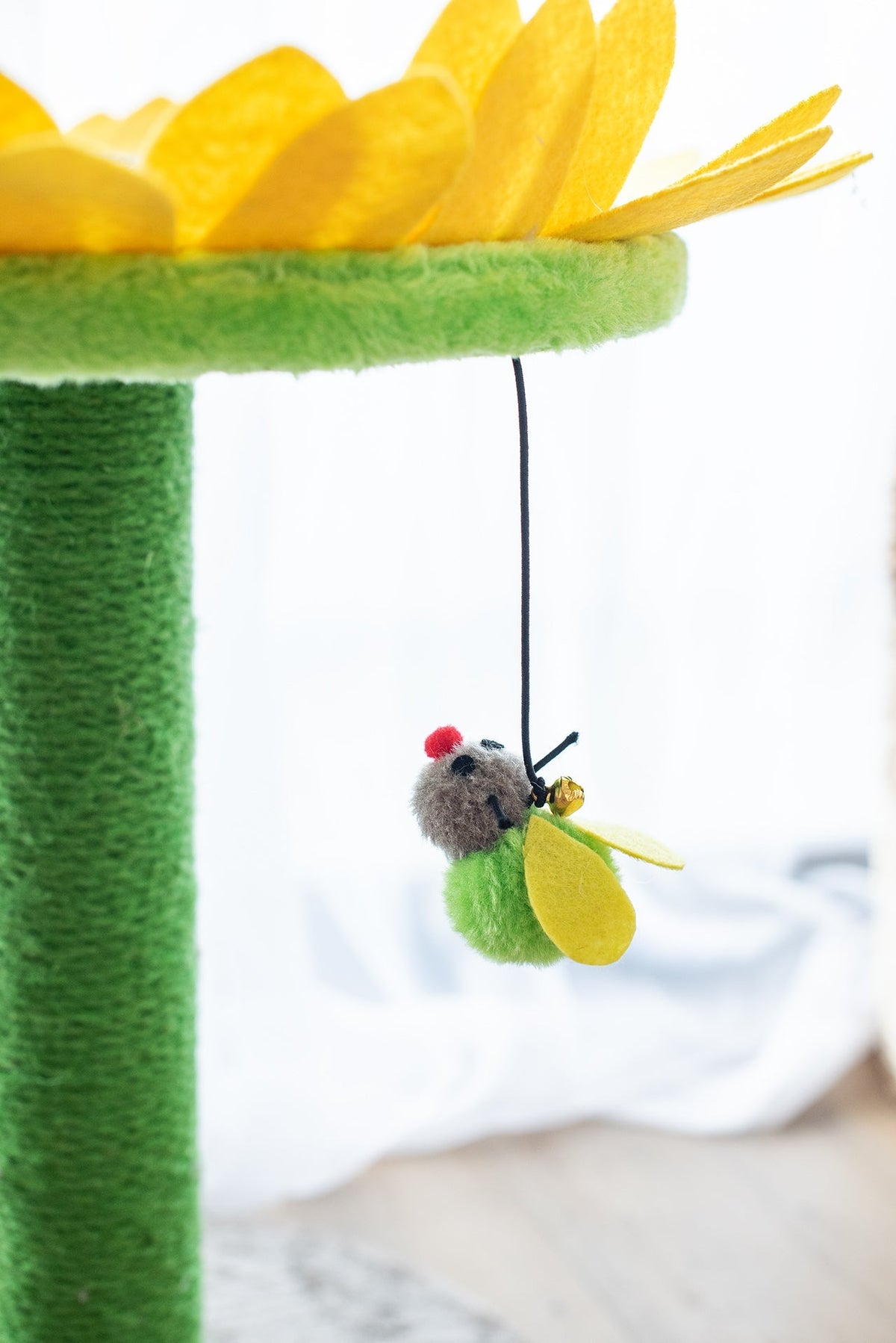 Cat Sunflower Tree Bed - Sisal Covered 2 in 1 Climbing Activity Tower