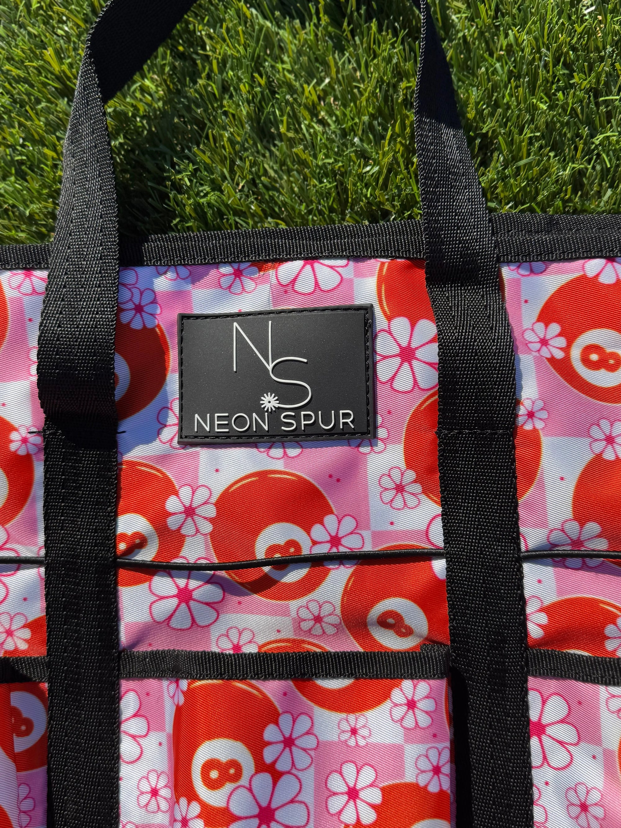 Daisy 8 Premium Grooming Tote | HT Animal Supply