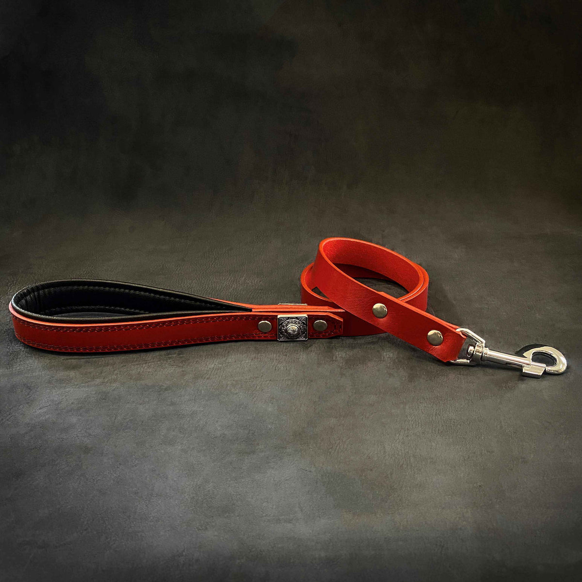 Bestia Eros Red 1-Inch Wide Leather Dog Leash